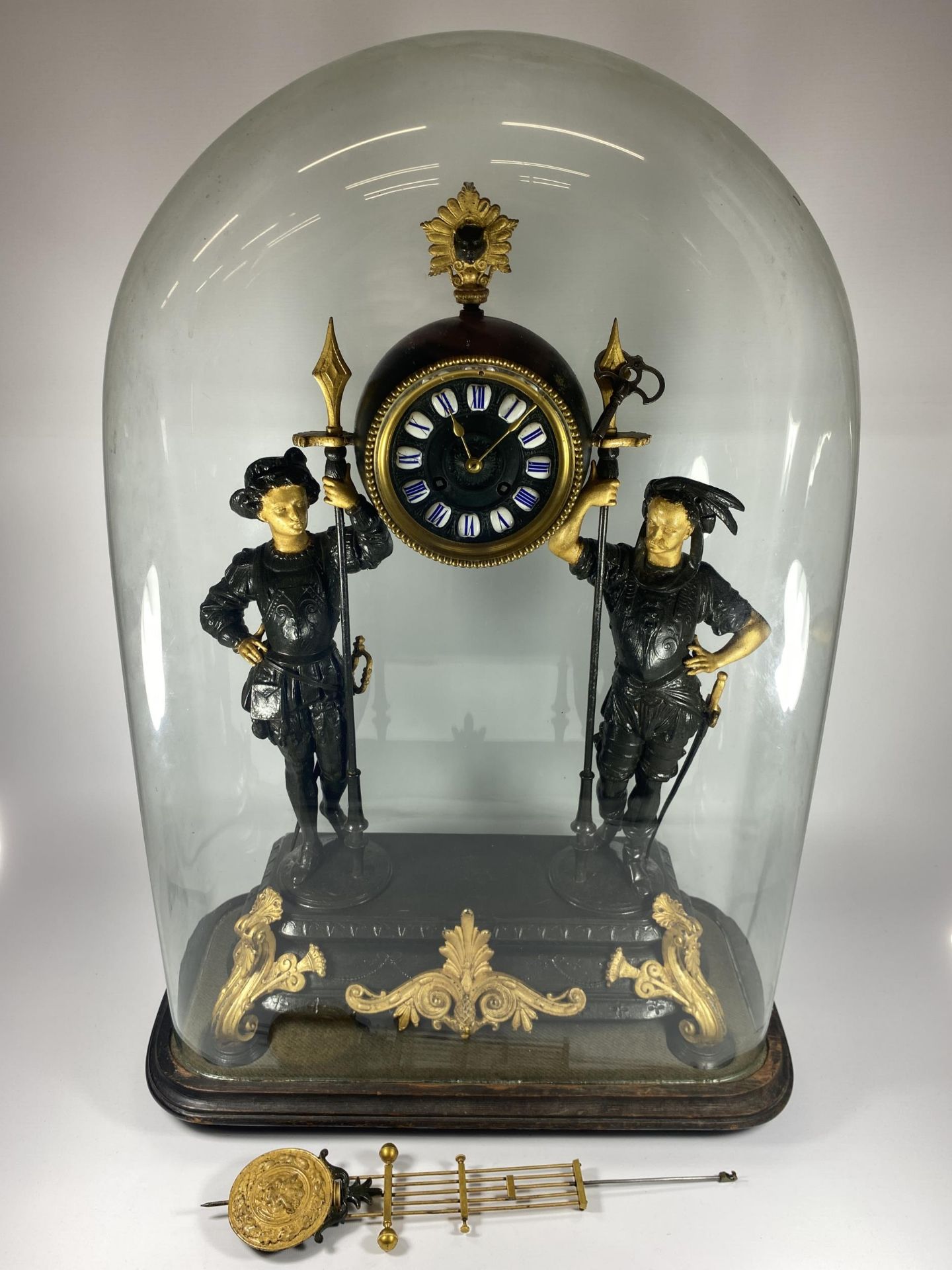 A FRENCH JAPY FERERES SPELTER TWO TRAIN DOMED CLOCK WITH TWIN FIGURAL DESIGN, DOME HEIGHT 64CM, WITH - Image 3 of 11