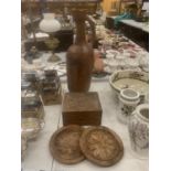 A QUANTITY OF TREEN ITEMS TO INCLUDE A LARGE JUG/VASE HEIGHT 51CM, CARVED BOX AND TWO PLAQUES