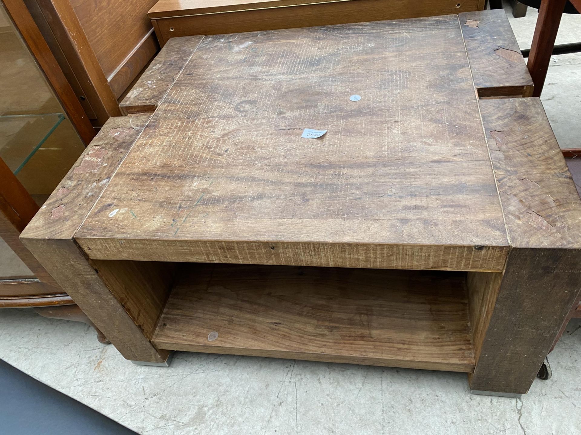 A MODERN HARDWOOD TWO TIER LAMP TABLE, 29X25"