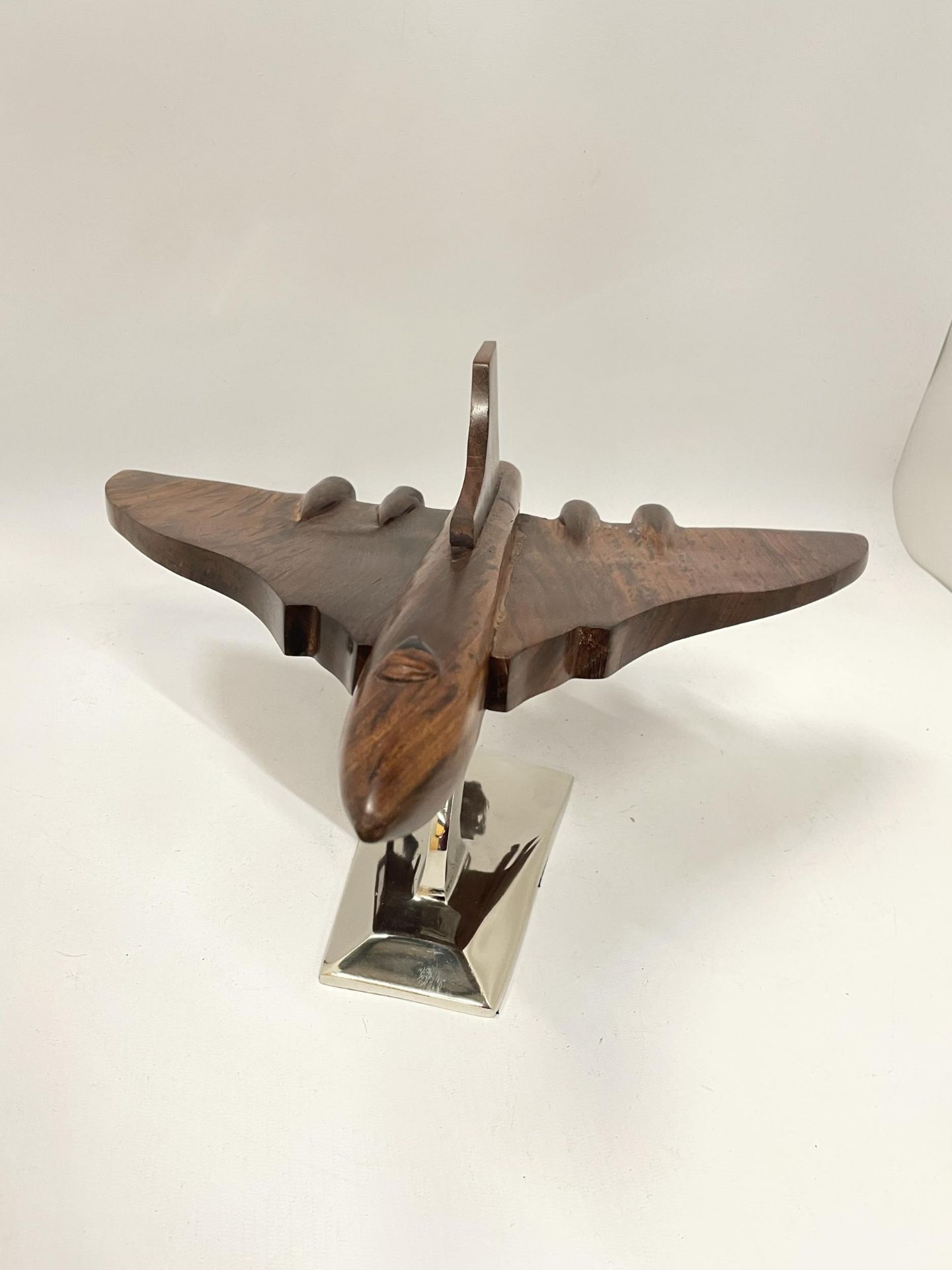 A WOODEN MODEL OF A VULCAN BOMBER ON A CHROME BASE - Image 2 of 3