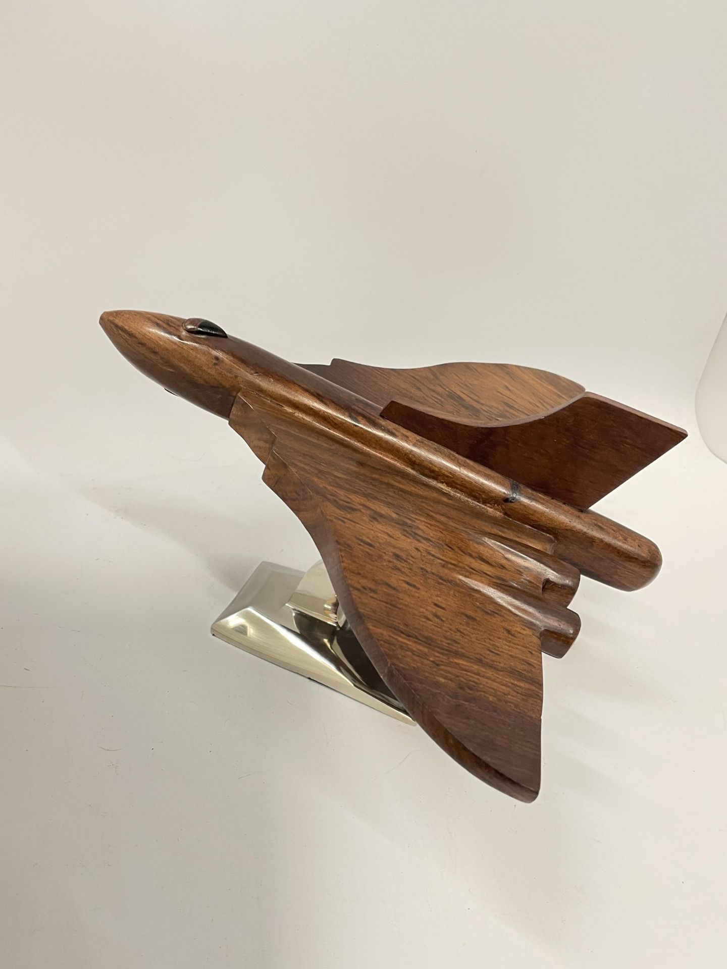 A WOODEN MODEL OF A VULCAN BOMBER ON A CHROME BASE - Image 3 of 3