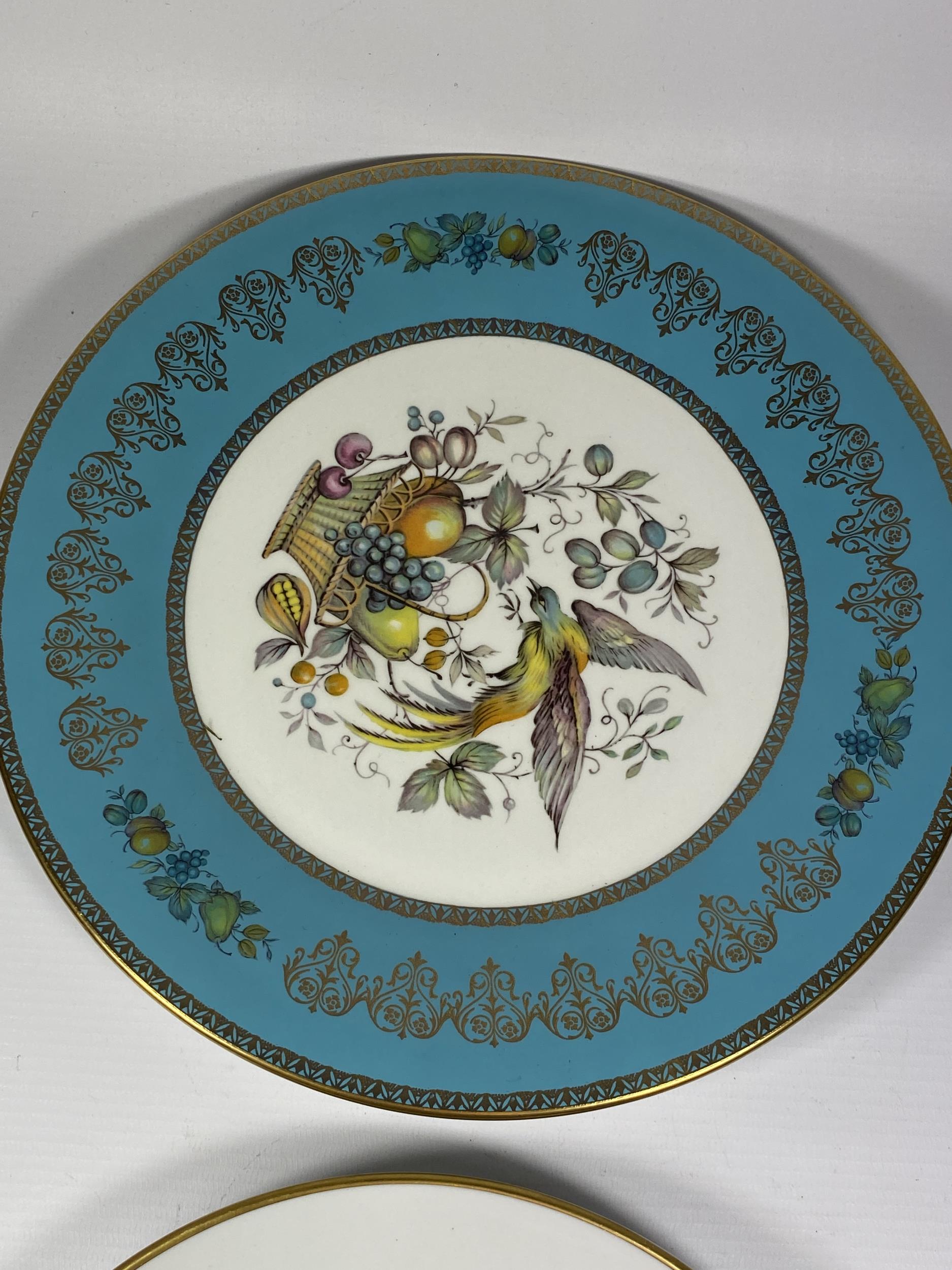 TWO PLATES TO INCLUDE AN AYNSLEY BIRD AND FLORAL PATTERN AND VISTA ALLEGRE BULL PLATE - Image 3 of 5