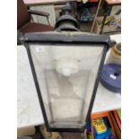 A VINTAGE STYLE METAL COURTYARD LIGHT FITTING