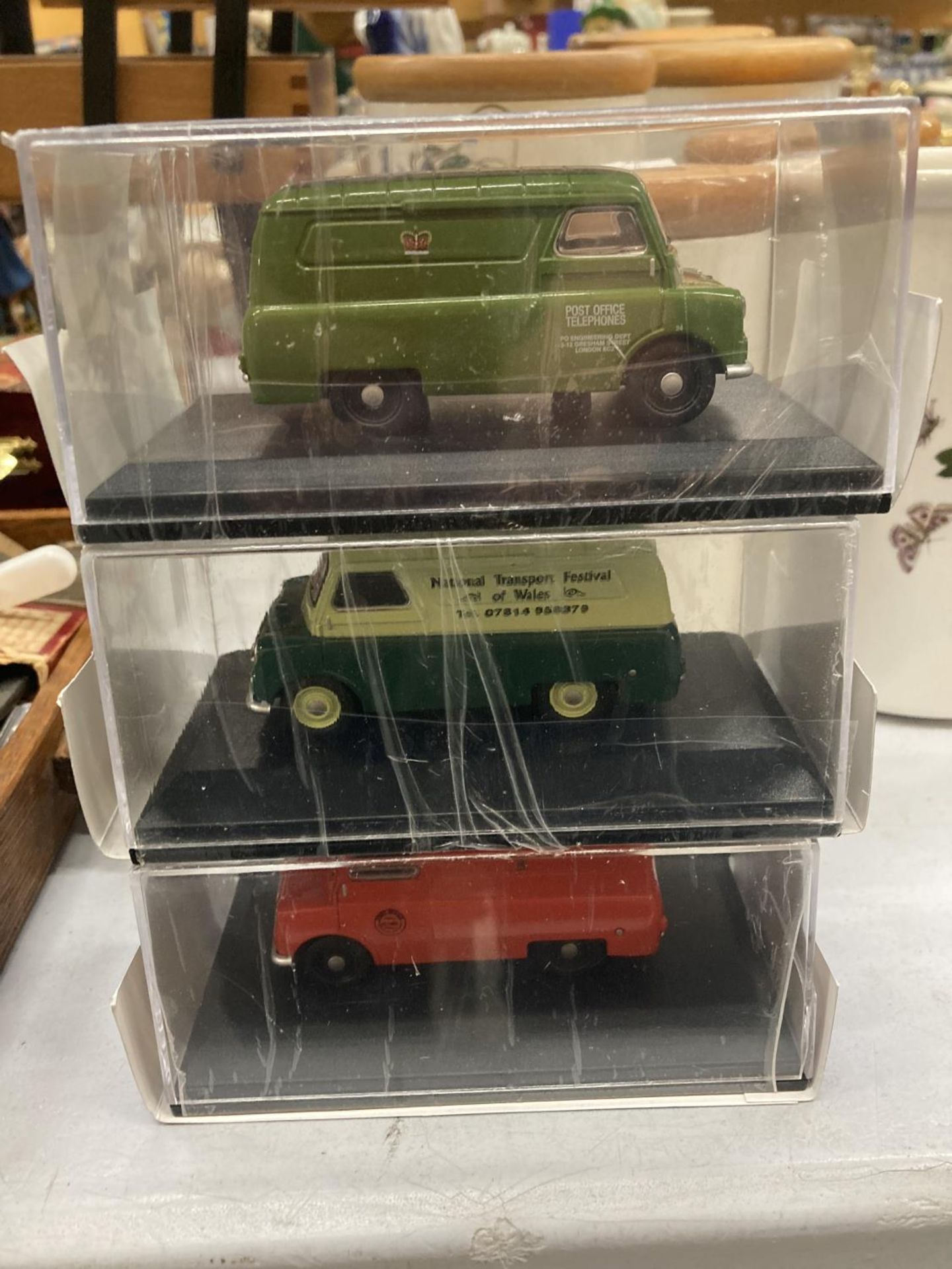 THREE BOXED LIMITED EDITION OF 2000 OXFORD DIECAST BEFORD VAN MODELS