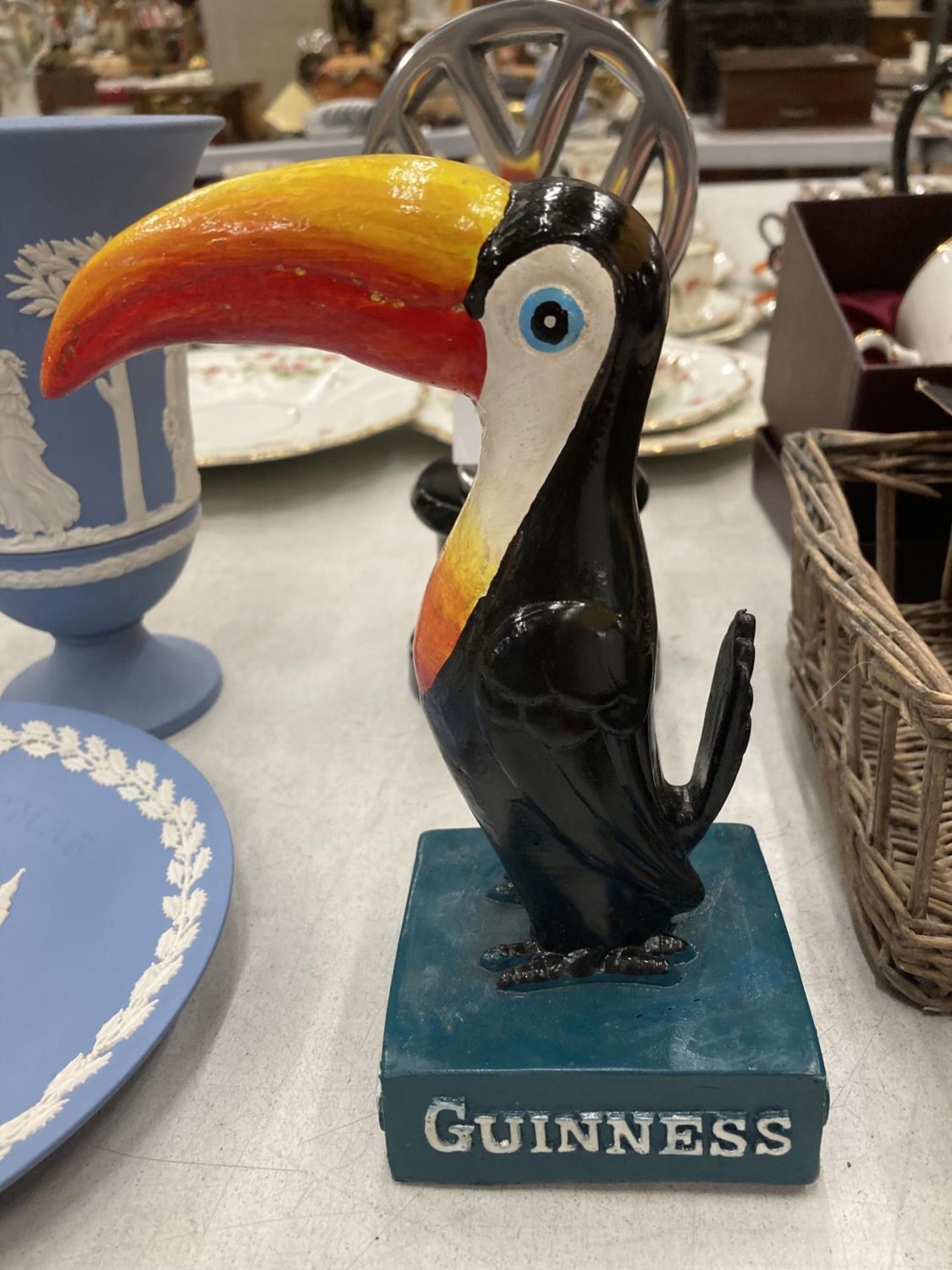 A GUINNESS TOUCAN FIGURE HEIGHT 19CM