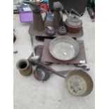 AN ASSORTMENT OF COPPER AND BRASS ITEMS TO INCLUDE KETTLE, BRASS PANS , COPPER JUGS, ETC