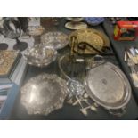 A QUANTITY OF SILVER PLATE AND BRASS ITEMS TO INCLUDE TRAYS, AN EPERGNE, CANDLESTICK A/F,