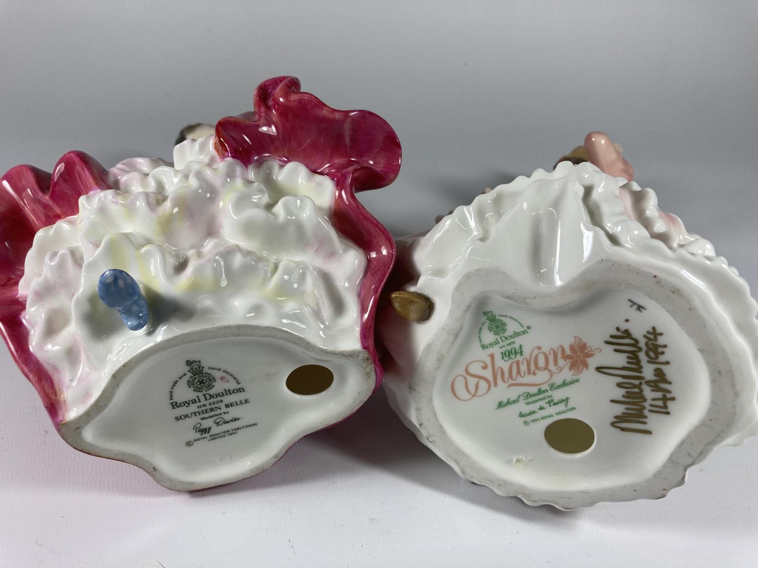 TWO DOULTON LADY FIGURINES TO INCLUDE A MICHAEL DOULTON EXCLUSIVE SHARON AND SOUTHERN BELLE - Image 3 of 3