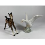 TWO ITEMS - A BESWICK BROWN GLOSS HORSE FOAL & LLADRO FLYING GEESE 1265
