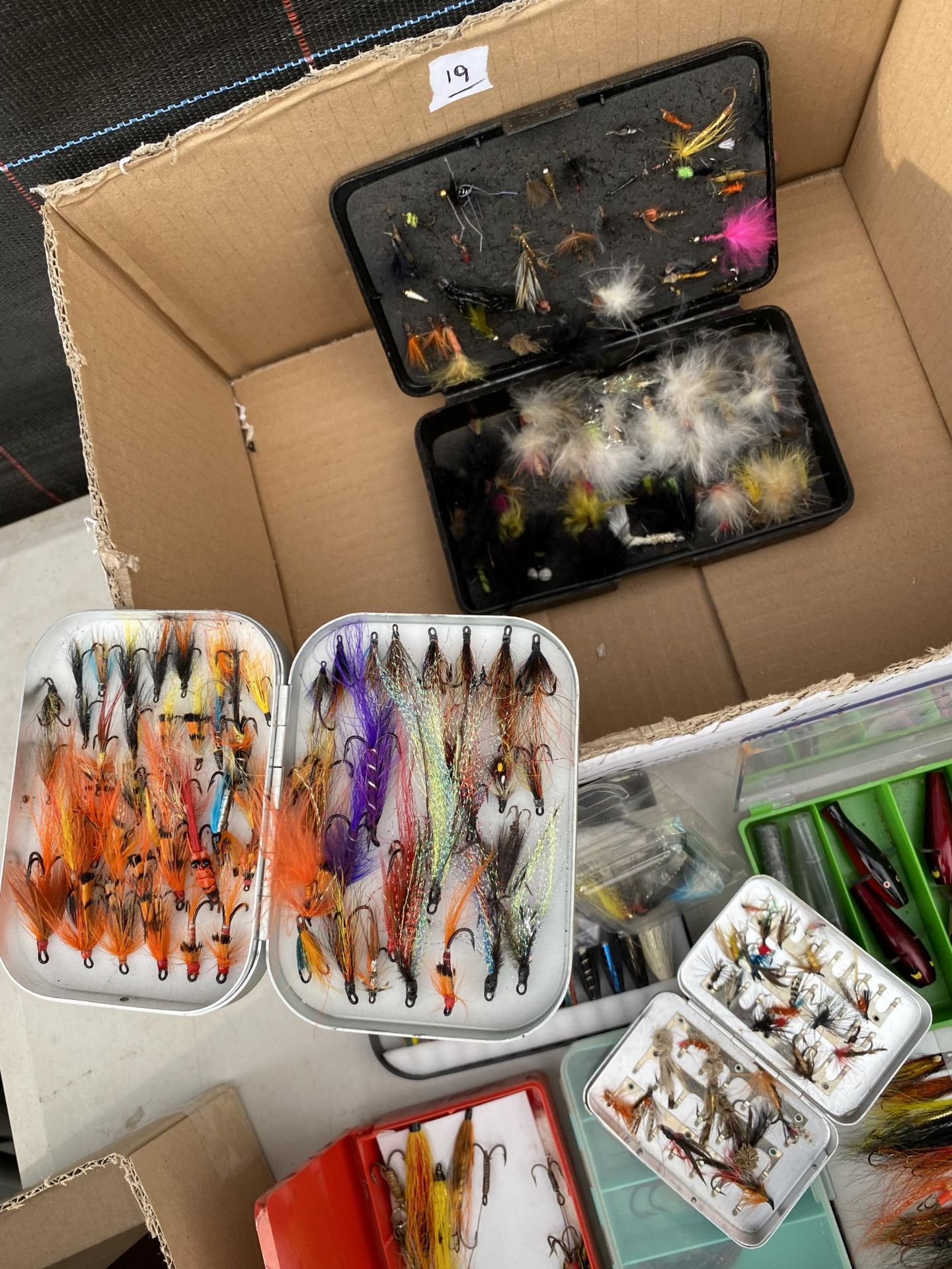 A LARGE SELECTION OF FISHING FLIES, SALMON, TROUT AND TUBE FLIES TO INCLUDE SOME IN WHEATLEY BOXES - Image 2 of 4