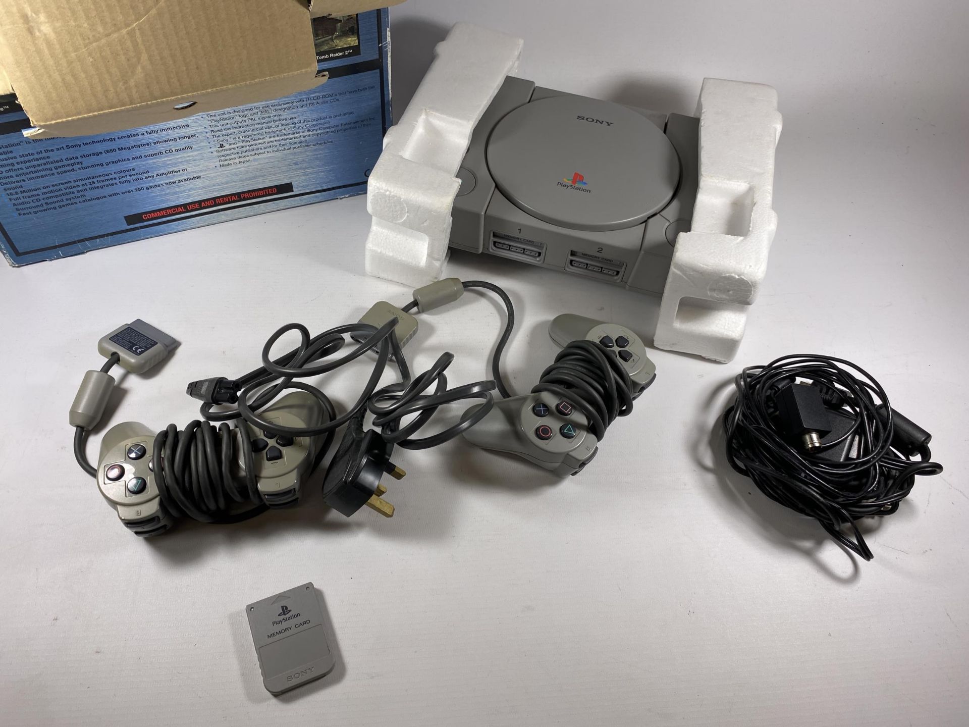 A BOXED PLAYSTATION 1 VALUE PACK CONSOLE - Image 3 of 3