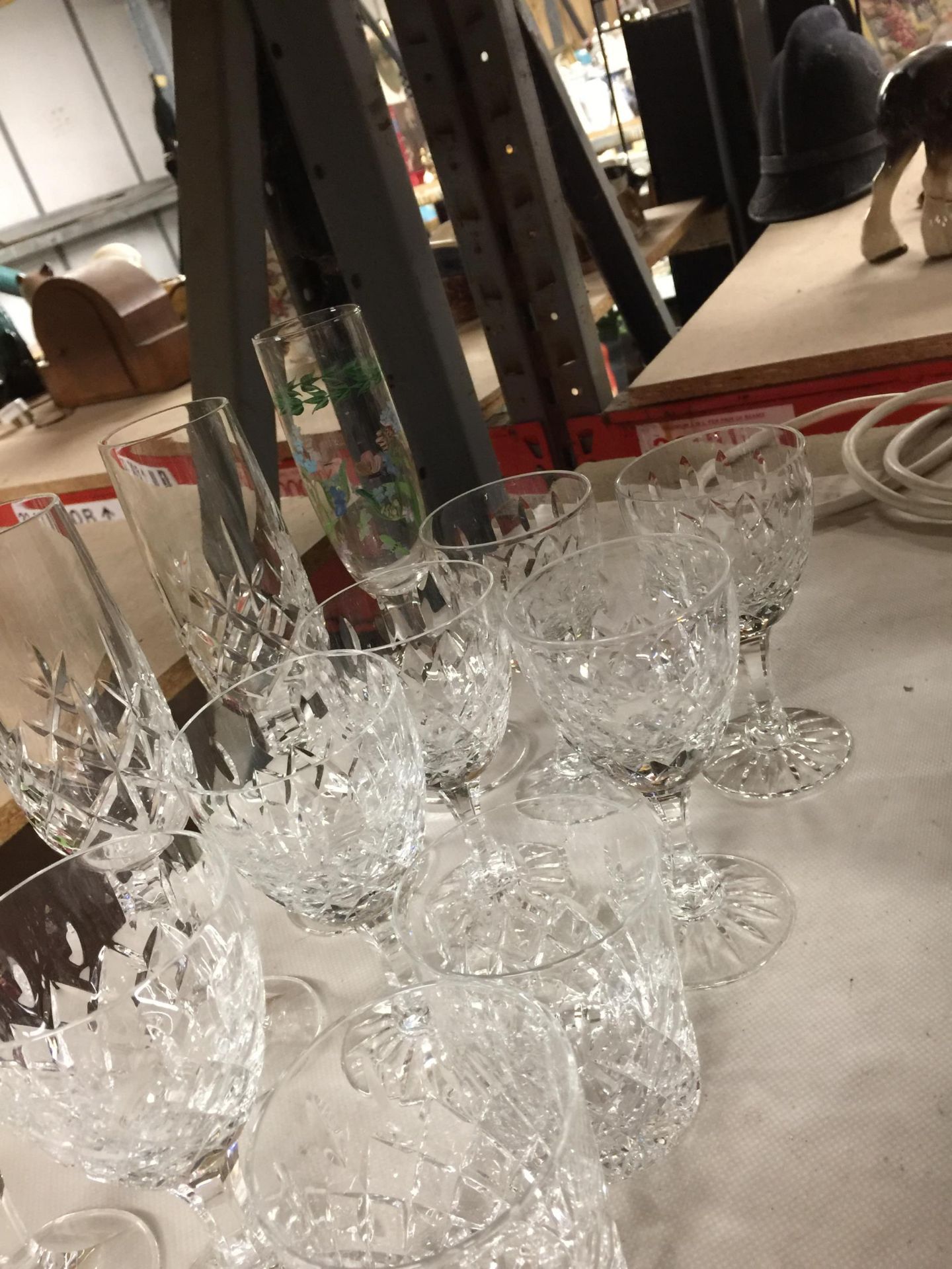 A QUANTITY OF CRYSTAL WINE GLASSES, FLUTES AND TUMBLERS - Image 2 of 3