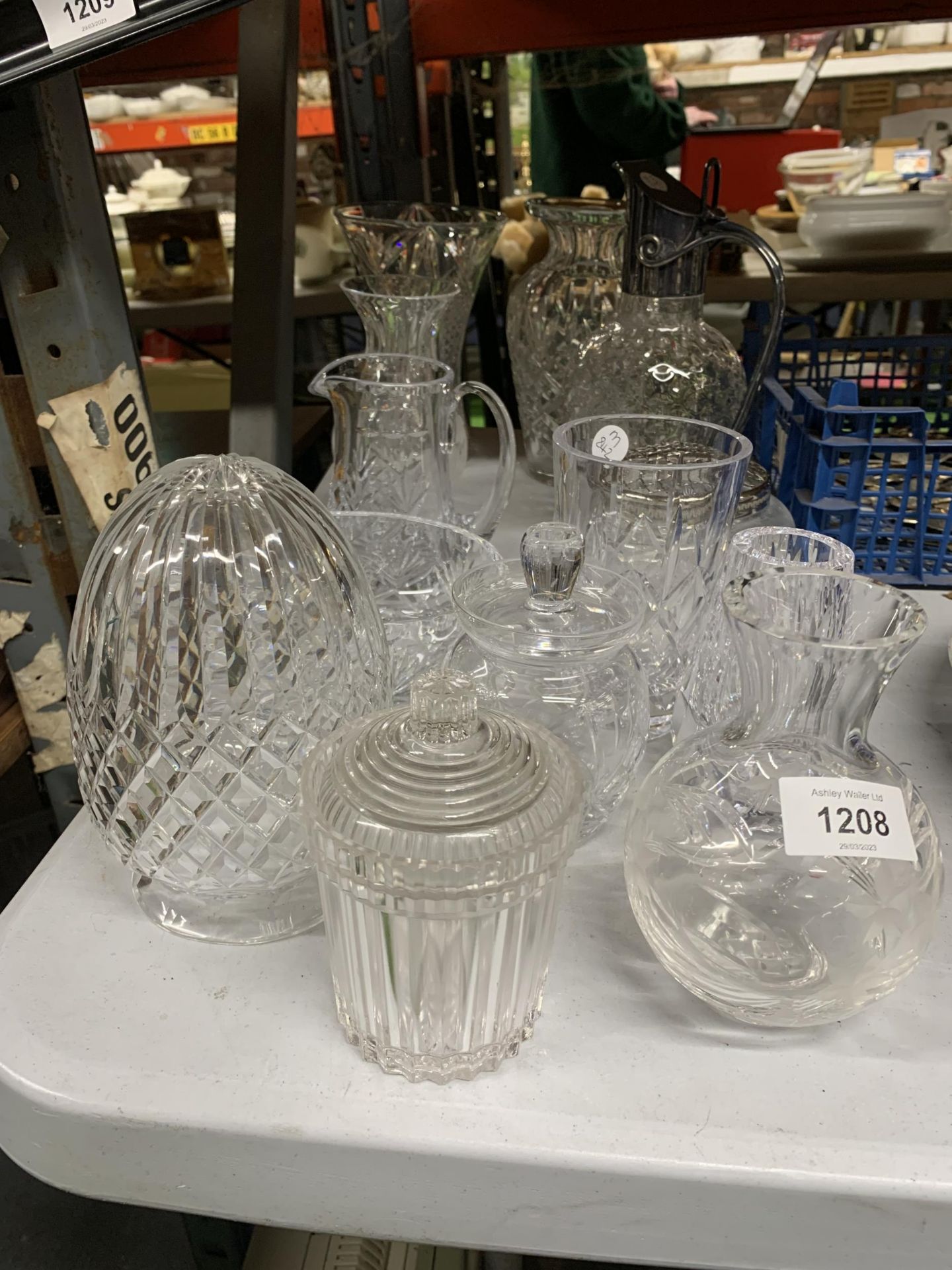 A QUANTITY OF GLASSWARE TO INCLUDE A LAMPSHADE, VASES, SILVER PLATE AND GLASS JUG, ROSE BOWL, ETC.,