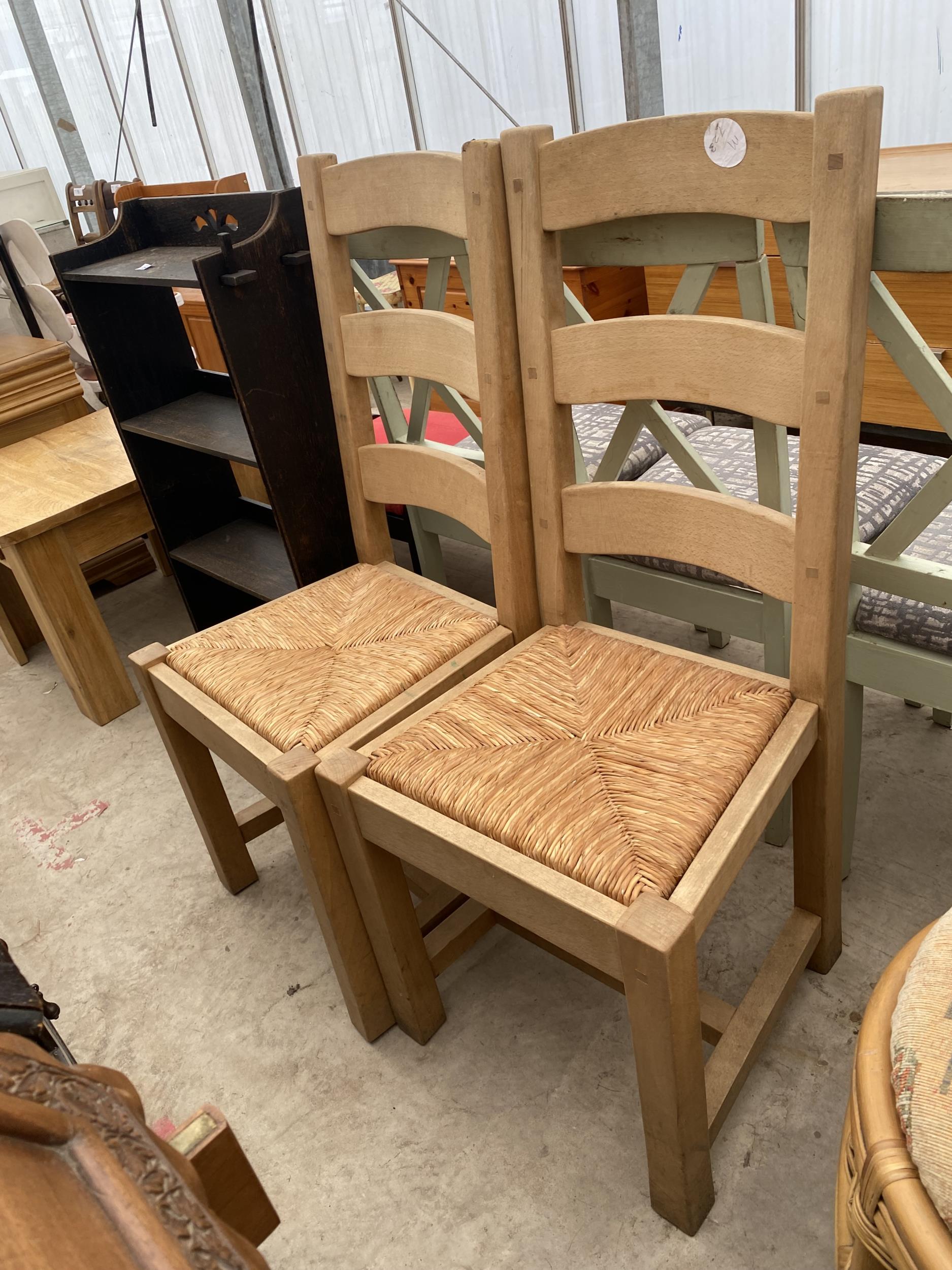 AN EARLY 20TH CENTURY OAK FOUR TIER OPEN BOOKSHELVES, 23" WIDE AND A PAIR OF MODERN LADDERBACK - Image 2 of 2