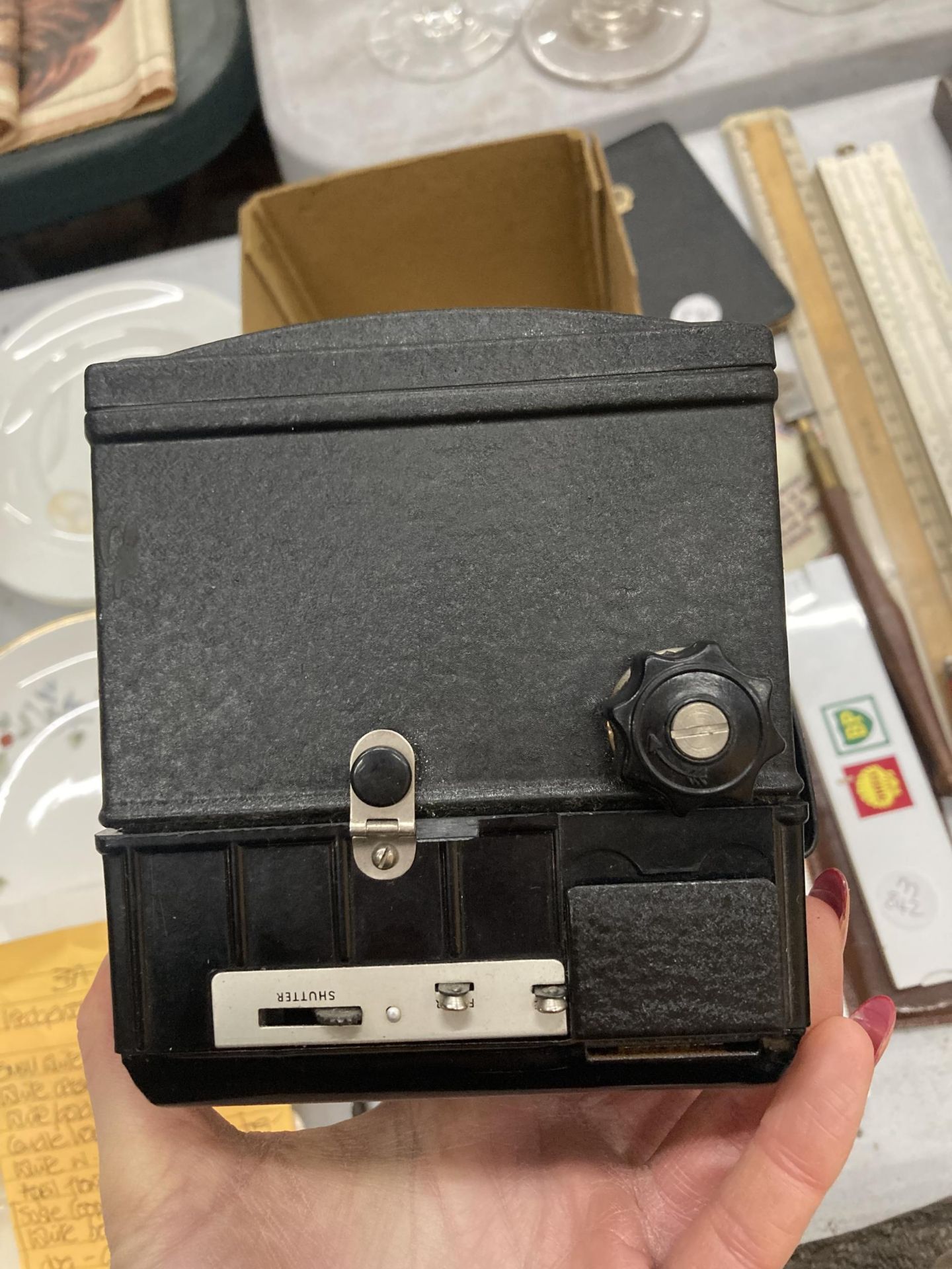 A CONWAY POPULAR MODEL BOX CAMERA WITH BOX AND ORIGINAL INSTRUCTIONS - Image 3 of 5