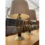 A PAIR OF TABLE LAMPS ON METALWARE SPIRAL BASES COMPLETE WITH SHADES