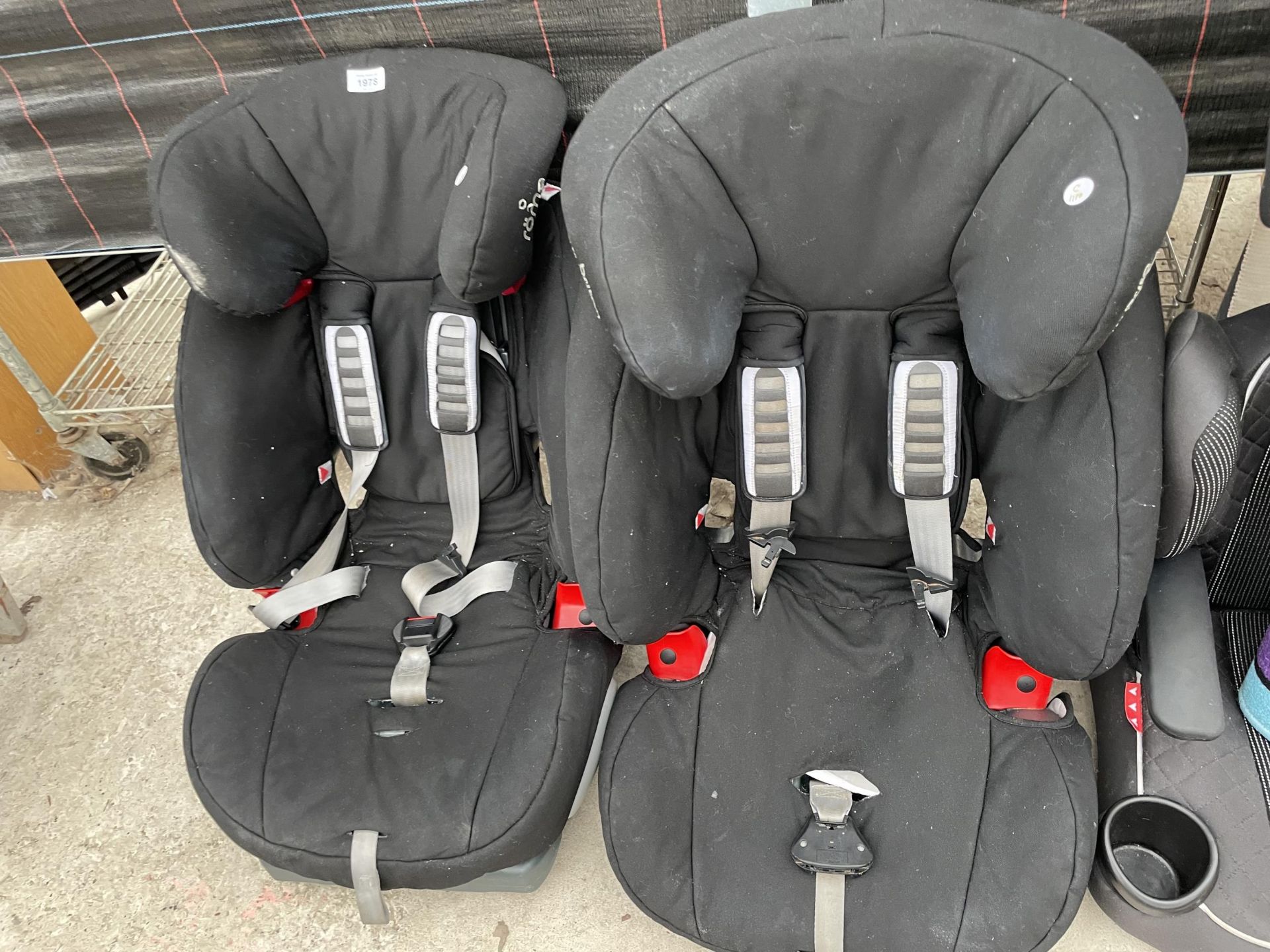 FOUR CHILDRENS CAR SEATS - Image 2 of 3