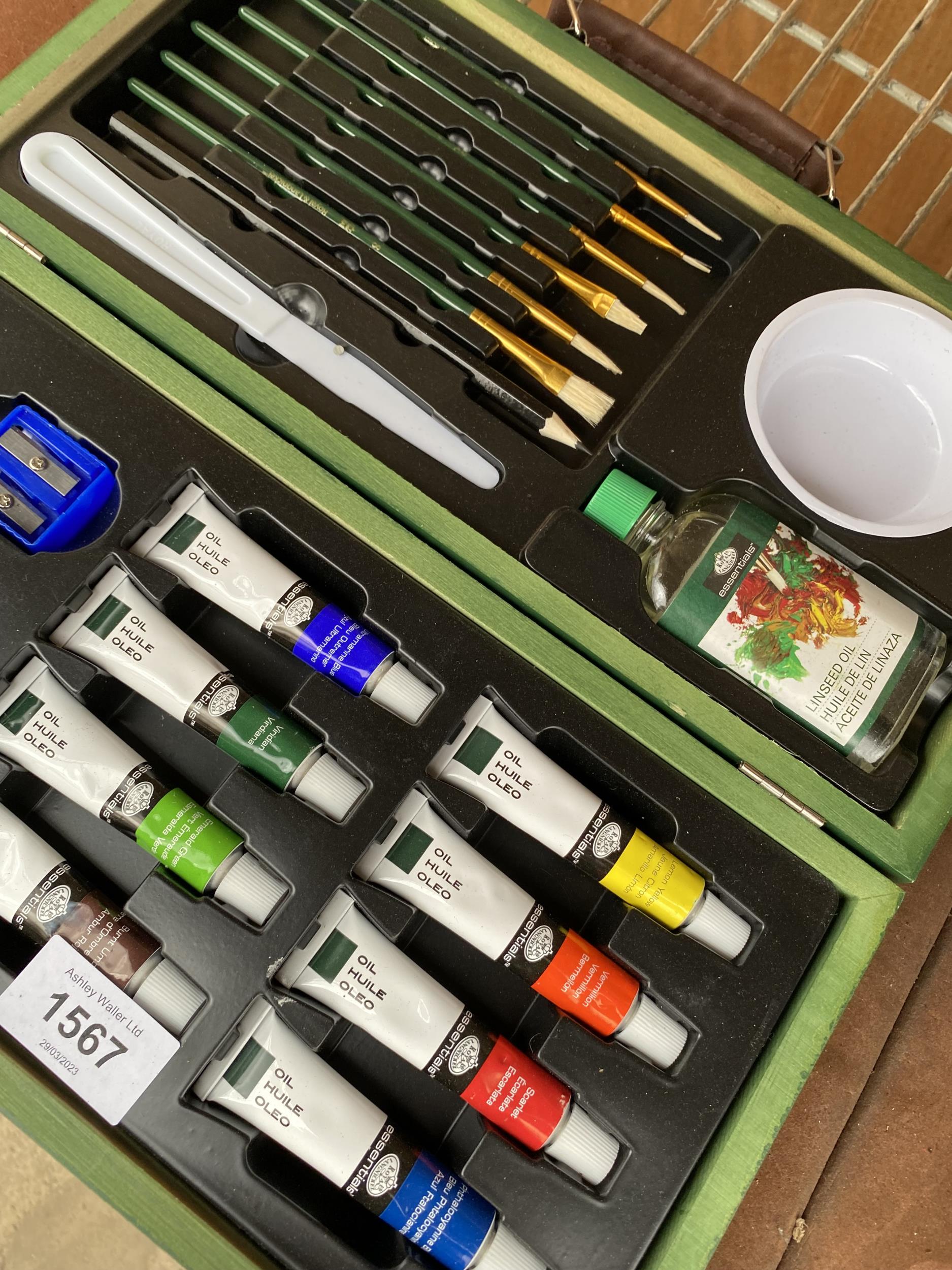 AN ART SET TO INCLUDE PAINT AND PAINT BRUSHES - Image 2 of 3