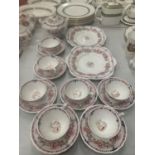 A QUANTITY OF LATE 18TH, EARLY 19TH CENTURY TEAWARE TO INCLUDE A LIDDED SUCRE BOWL, CAKE PLATES,