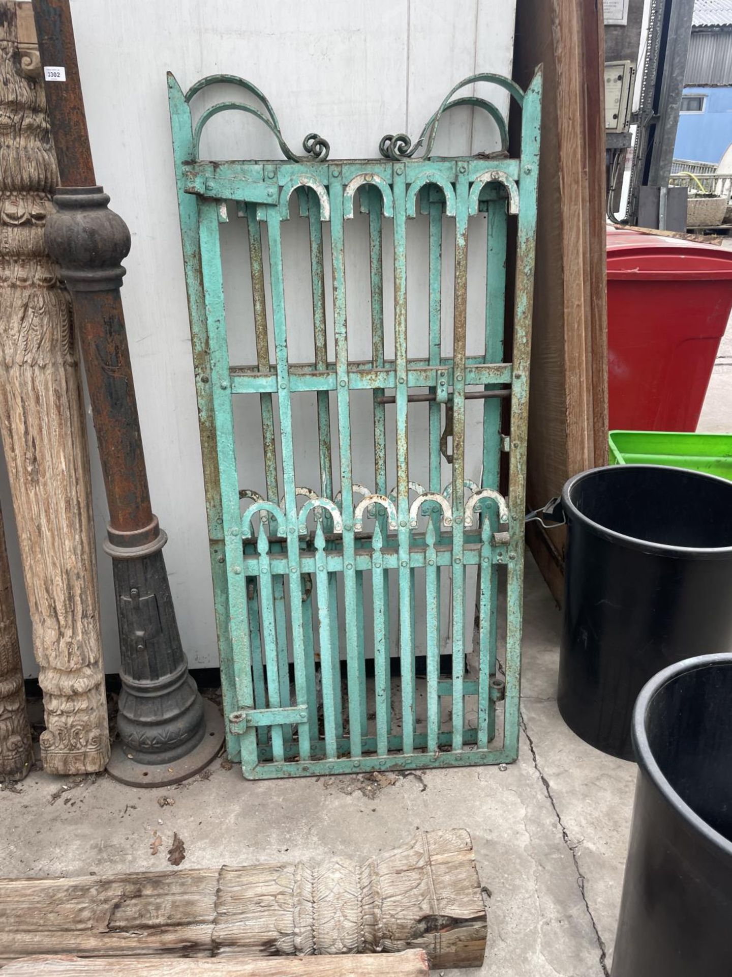 A PAIROF CAST IRON GATES - EACH 61" X 24"