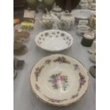A QUANTITY OF CERAMICS TO INCLUDE LARGE ROYAL ALBERT 'VIOLETTA' AND SWINNERTONS BOWLS, A WINDSOR