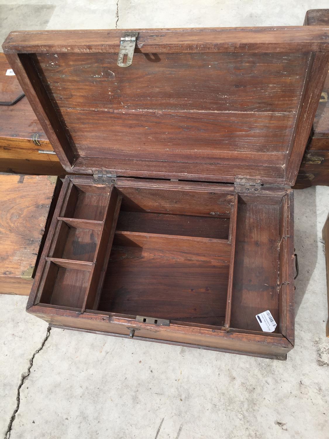 AN INDIAN HARDWOOD BOX WITH BRASS STRAPS, 19" WIDE - Image 2 of 2