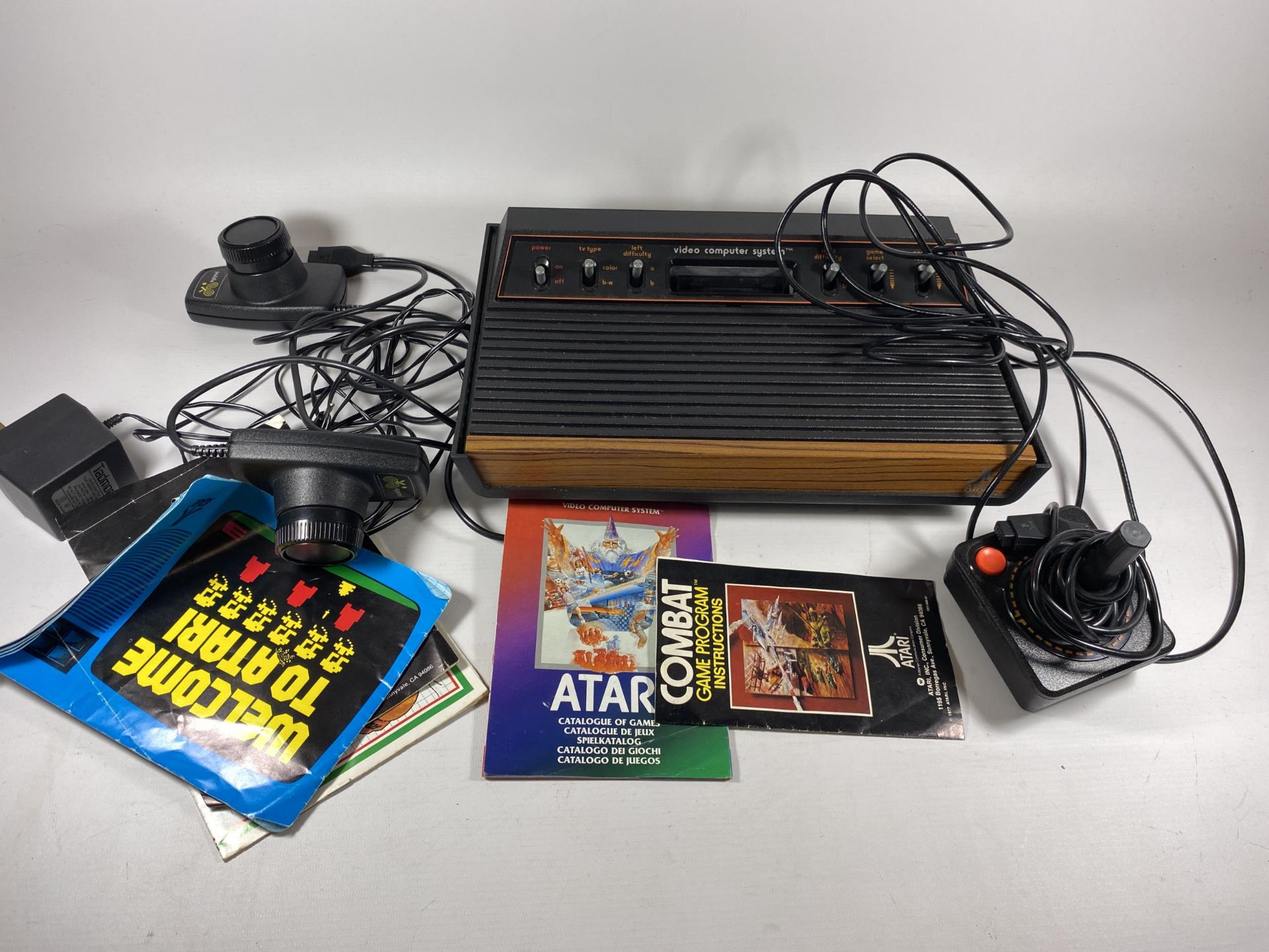 A BOXED RETRO ATARI VIDEO COMPUTER SYSTEM CONSOLE - Image 2 of 2