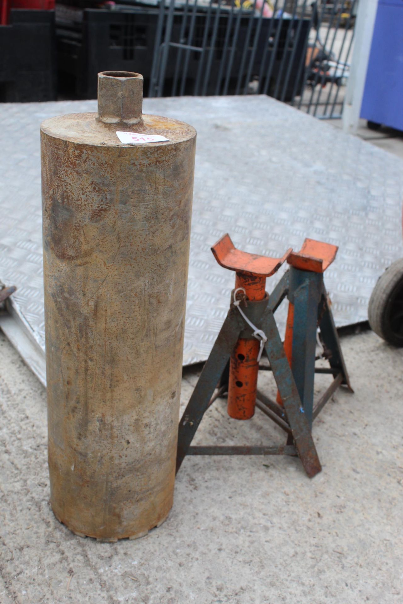 A PAIR OF AXLE STANDS AND A BRICK CORING DRILL BIT NO VAT