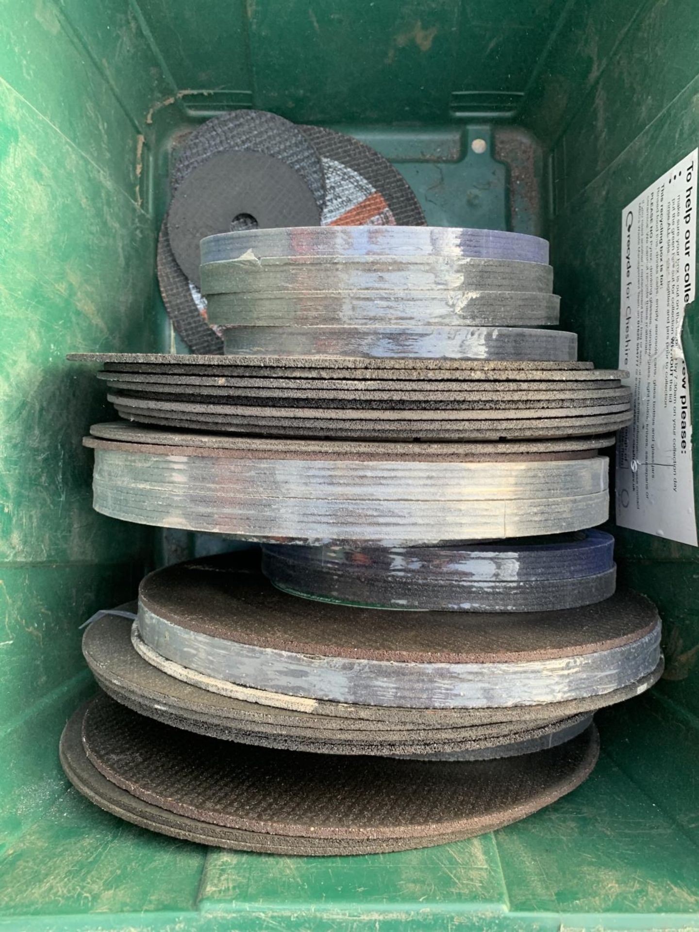 A LARGE QUANTITY OF CUTTING DISCS NO VAT - Image 5 of 5