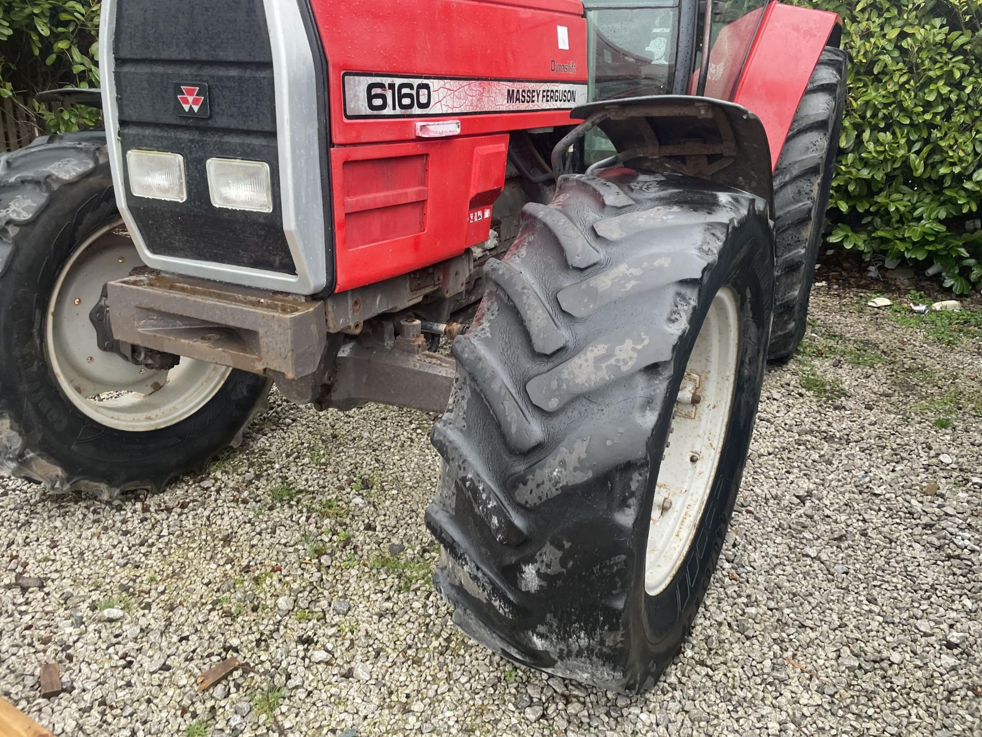 A MASSEY FERGUSON 6160 DYNASHIFT TRACTOR N186 TNT 10865 HOURS ON THE CLOCK NO VAT - Image 2 of 7