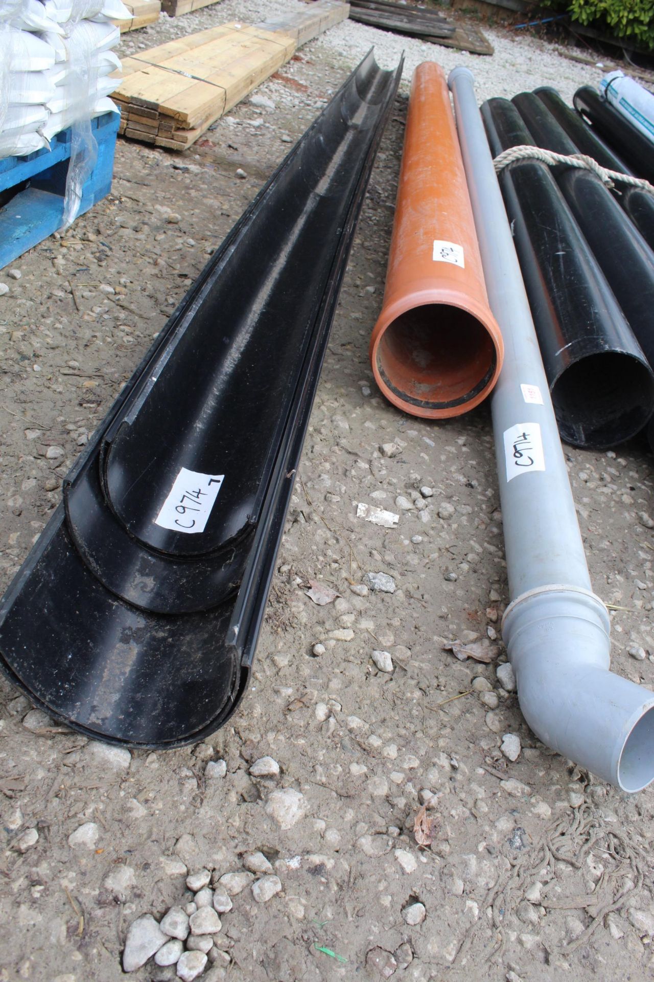 5X 150MM BLACK STORM FLOW GUTTERS 4X4M, 1x1.3M, 1x2.2M, 1x2.8M. WITH BROWN SOIL PIPE 3MX150MM AND