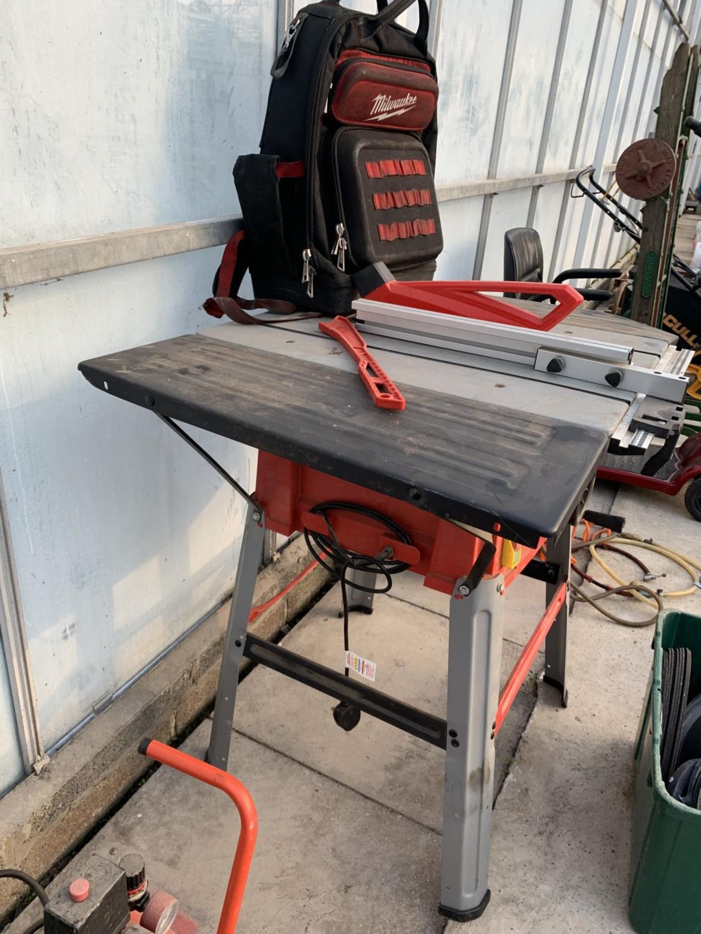 AN EINHELL TC-TS 2025/1 U TABLE SAW AND A MILWAUKEE TOOL BAG NO VAT - Image 4 of 4