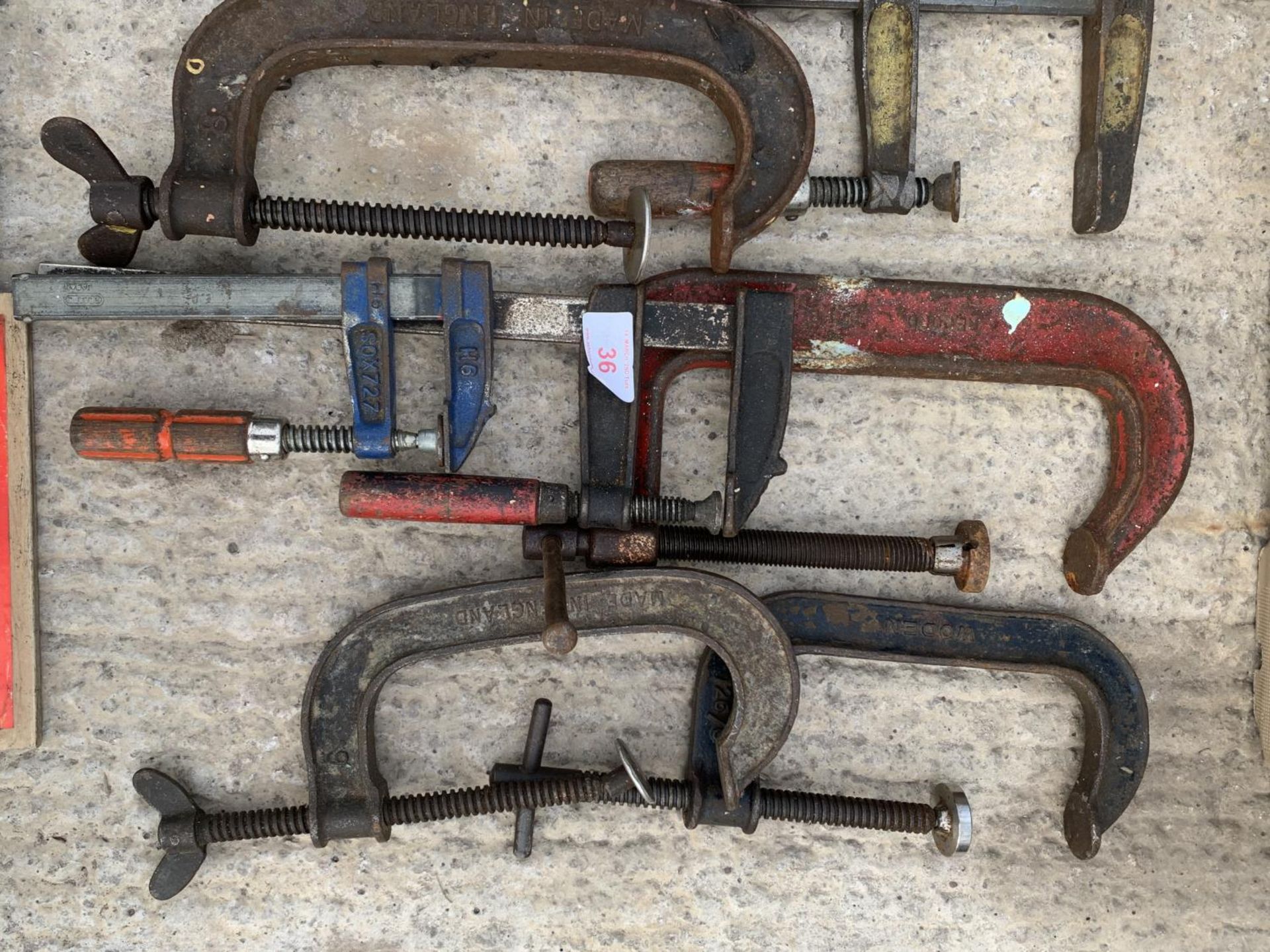 NINE VARIOUS CLAMPS TO INCLUDE SIX G CLAMPS NO VAT - Image 3 of 3