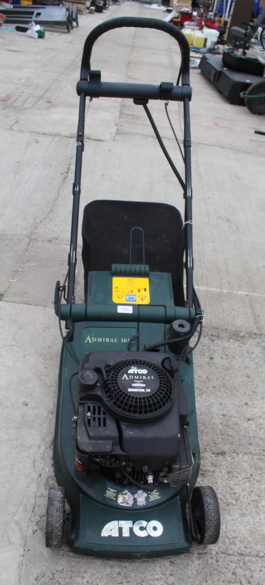 AN ATCO ADMIRAL 16SE PETROL ENGINE LAWN MOWER WITH BRIGGFS AND STRATTON ENGINE NO VAT
