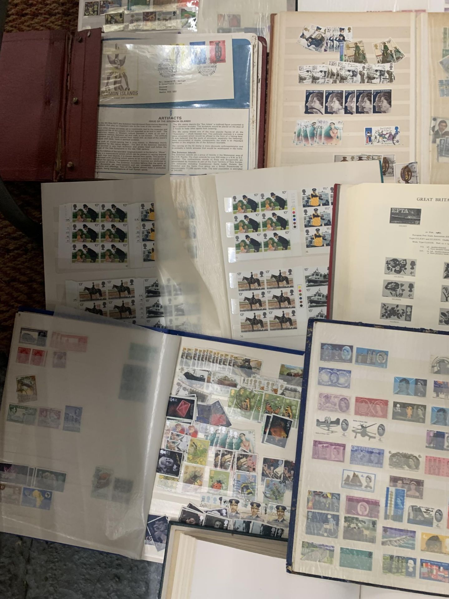 A LARGE QUANTITY OF GREAT BRITAIN AND THE COMMONWEALTH STAMPS IN ALBUMS - 11 ALBUMS IN TOTAL - Image 3 of 5