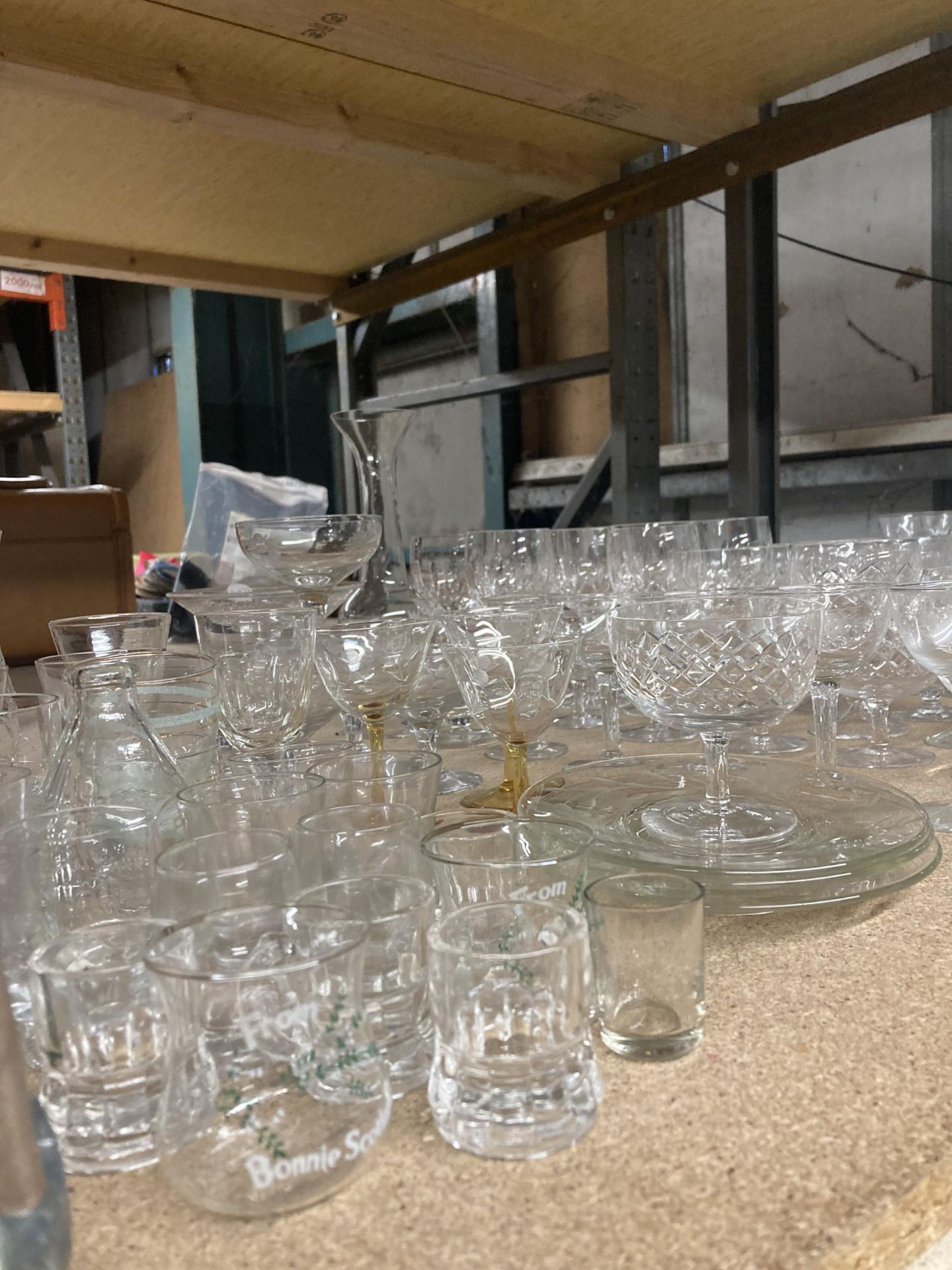 A VERY LARGE QUANTITY OF GLASSES TO INCLUDE WINE, SHERRY, BRANDY, COCKTAIL, PORT, LICQUOR, ETC - Image 5 of 7