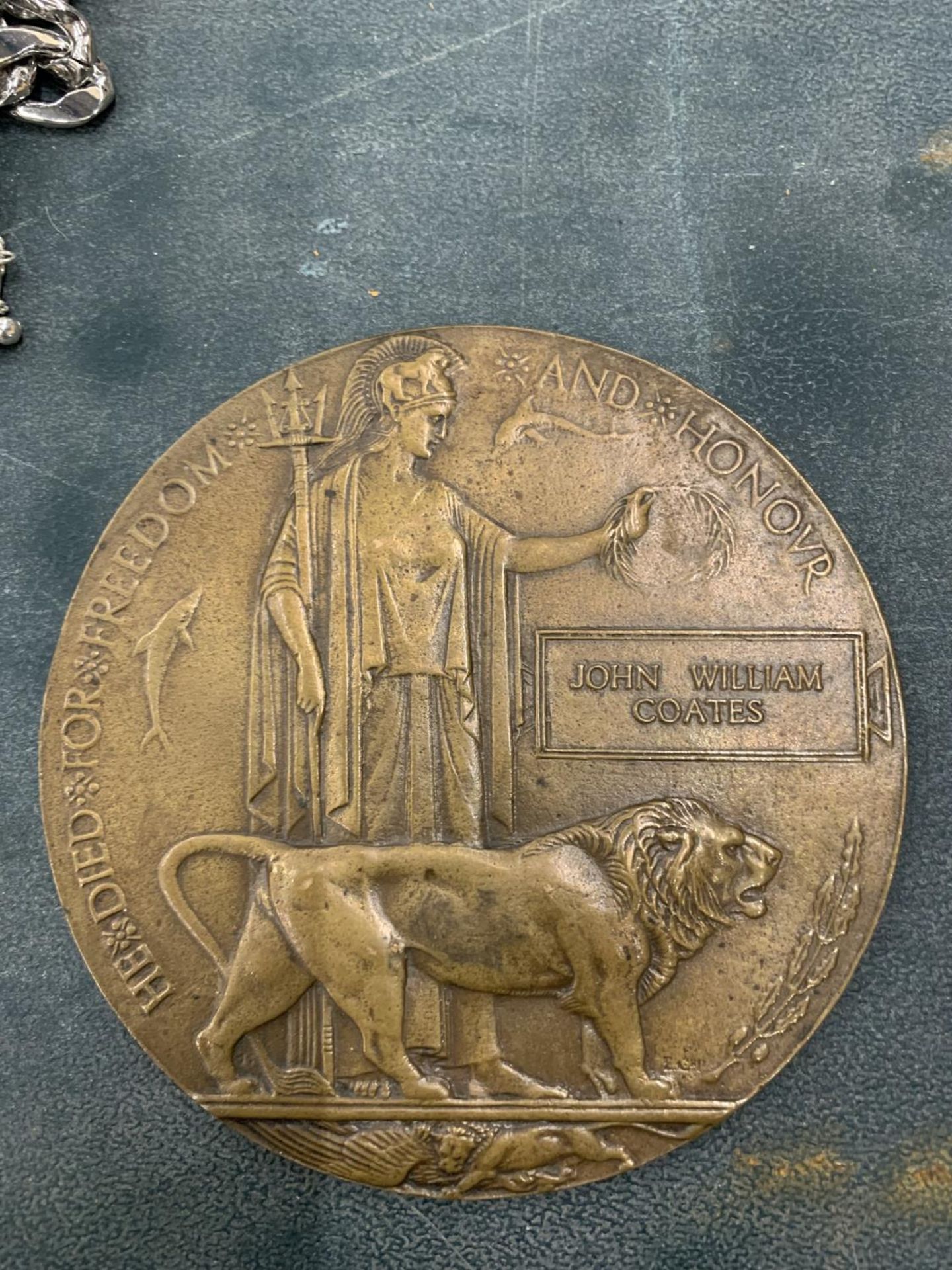 A WWI MILITARY DEATH PLAQUE FOR JOHN WILLIAM COATES