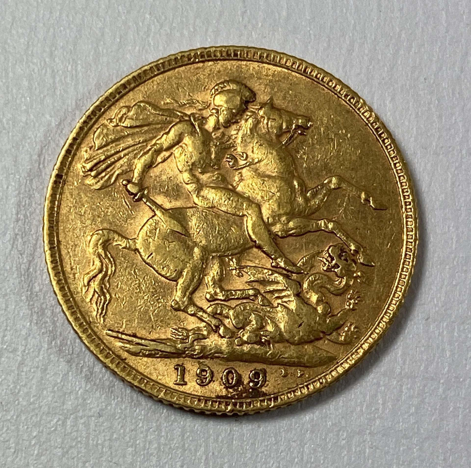 AN EDWARD VII 1909 GOLD FULL SOVEREIGN