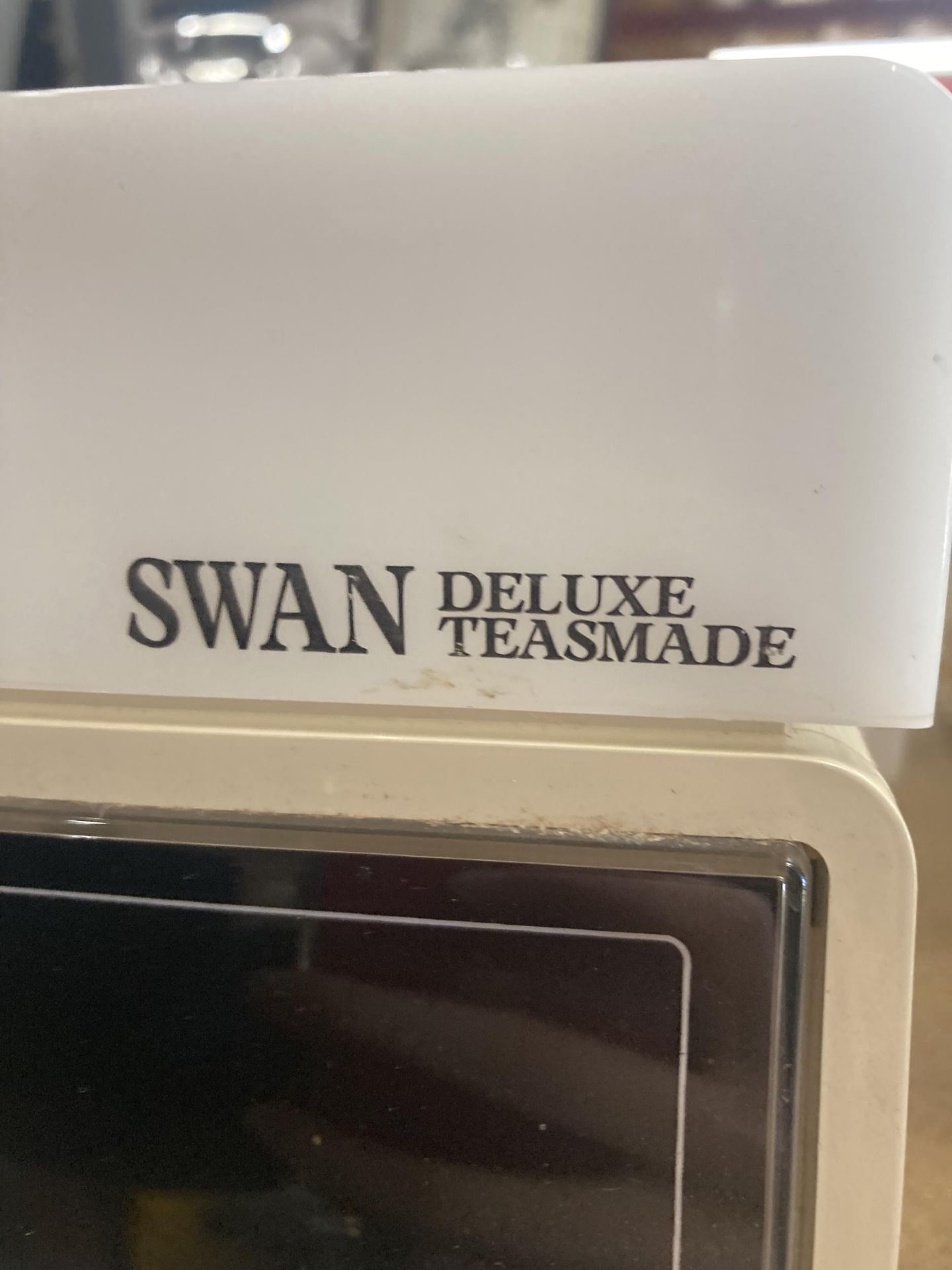 A VINTAGE SWAN DELUXE TEASMADE - Image 3 of 3