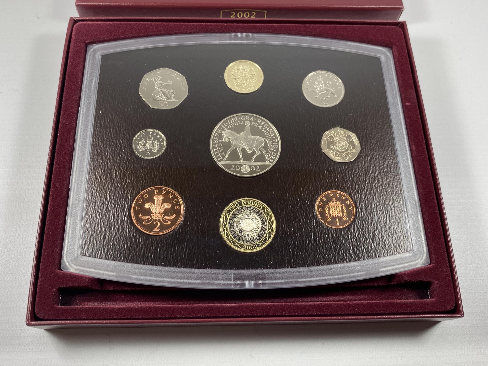 A 2002 ROYAL MINT CASED PROOF COIN SET - Image 2 of 3