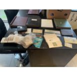 A MIXED LOT OF LOOSE STAMPS, FIRST DAY COVERS AND STAMP CATALOGUES