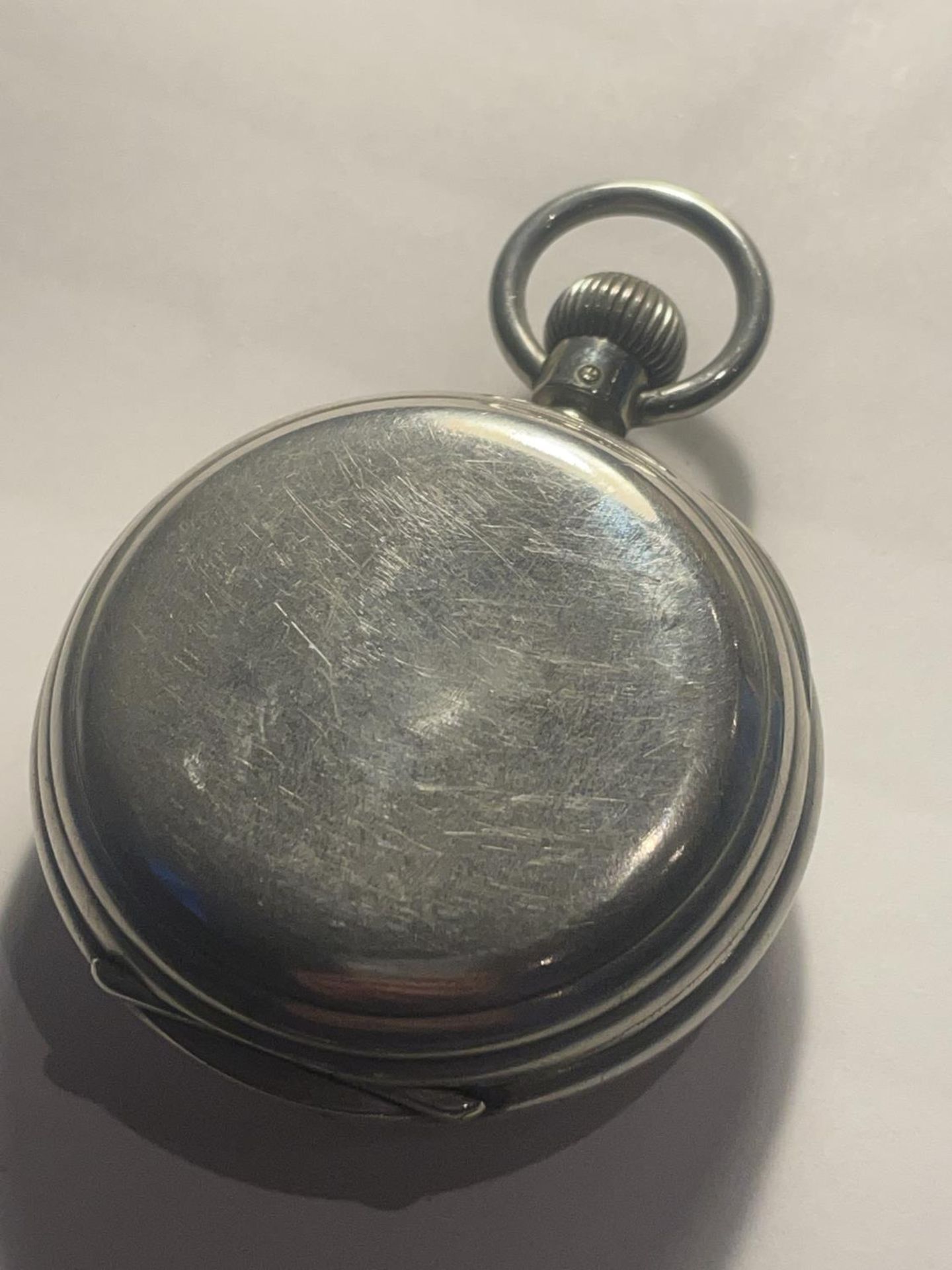 AN EARLY 20TH CENTURY POCKET WATCH SEEN WORKING BUT NO WARRANTY - Image 2 of 3