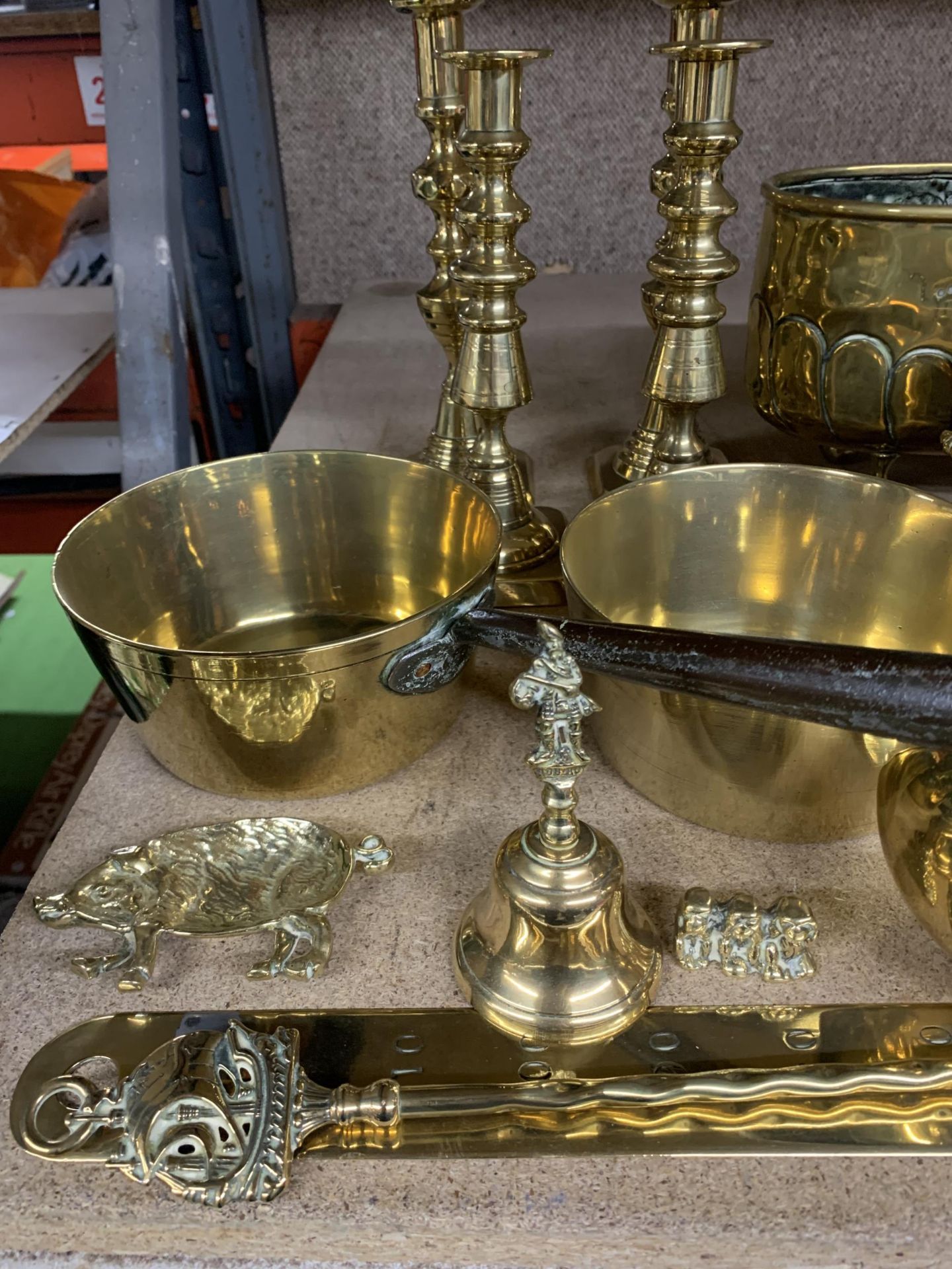 A LARGE QUANTITY OF BRASSWARE TO INCLUDE CANDLESTICKS, PLANTER, PANS, BELLS, ETC., - Image 2 of 5