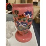 A VINTAGE PINK GLASS VASE WITH FLORAL AND BUTTERFLY DESIGN