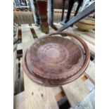AN INDIAN HARDWOOD CARVED BOWL / STAND