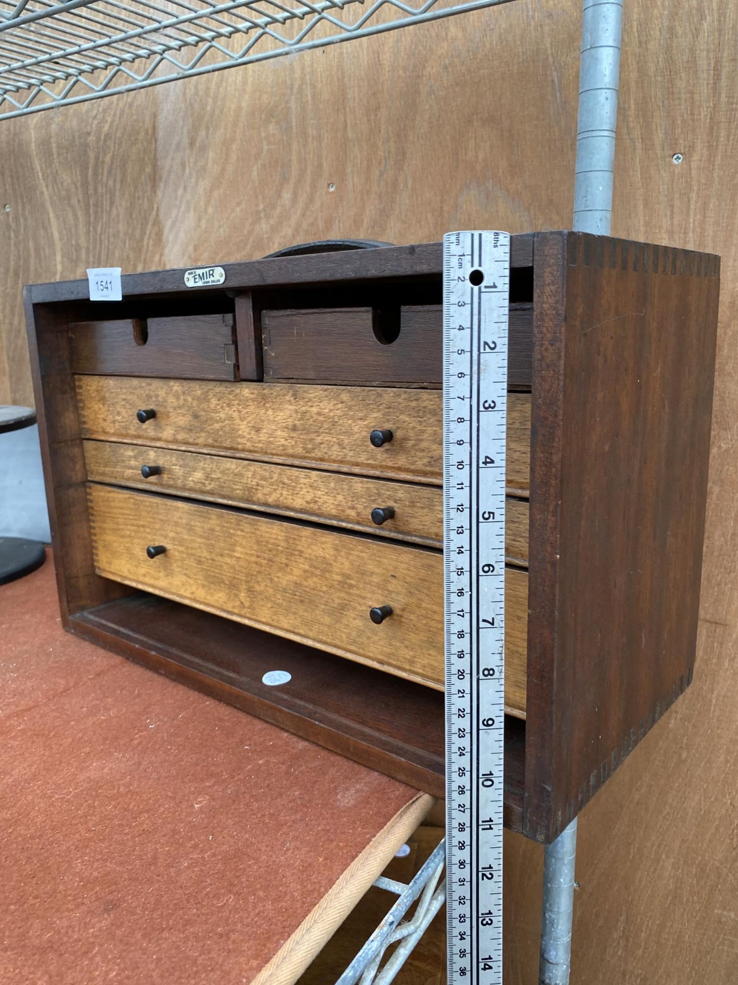 A VINTAGE FIVE DRAWER WOODEN JOINERS CHEST BEARING THE LABEL ' MADE IN EMIR LONDON ENGLAND' - Image 7 of 7