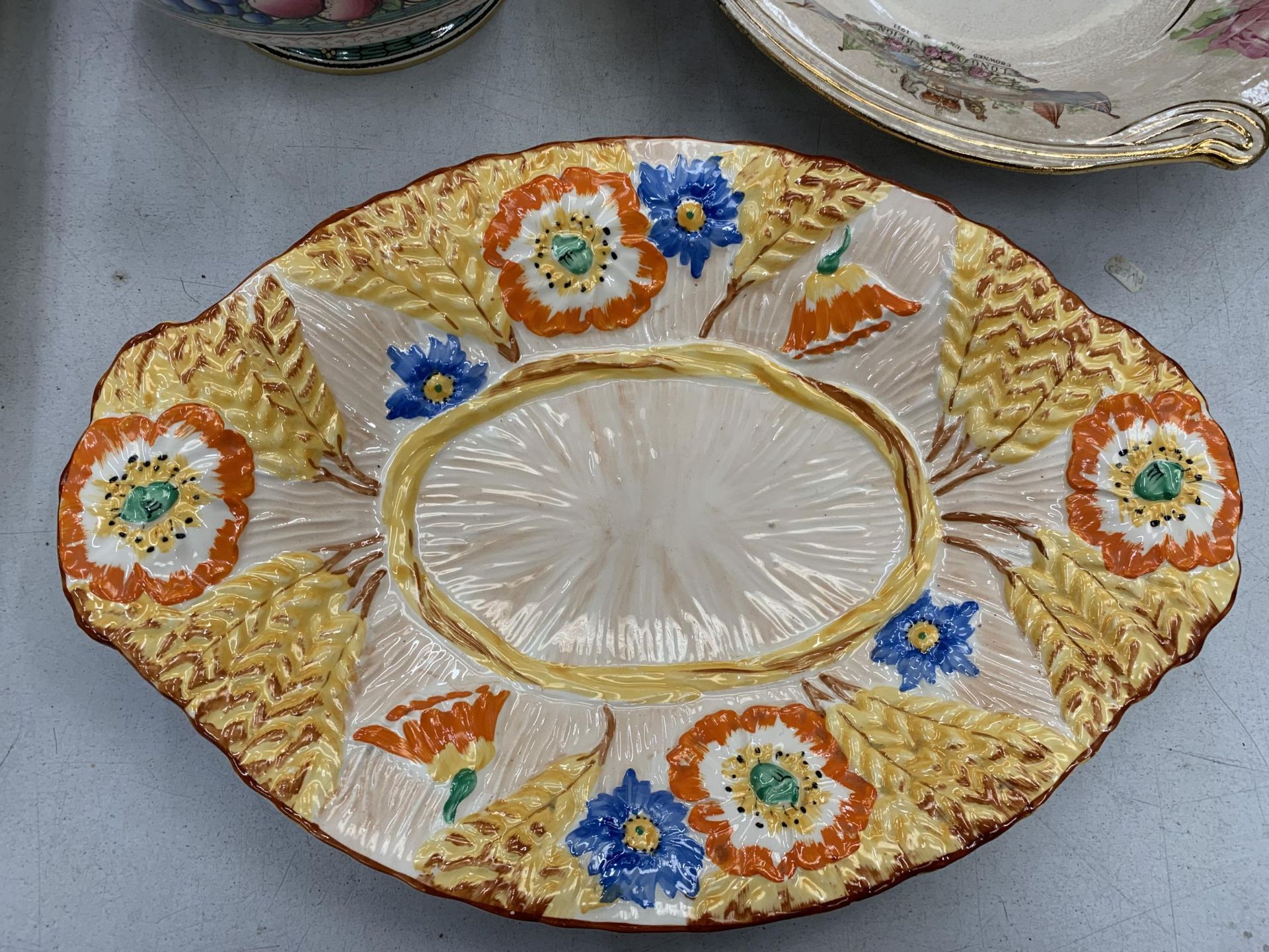 FIVE LARGE CERAMIC BOWLS TO INCLUDE MINTON 'ROTIQUE', KENSINGTON, ETC - Image 4 of 7