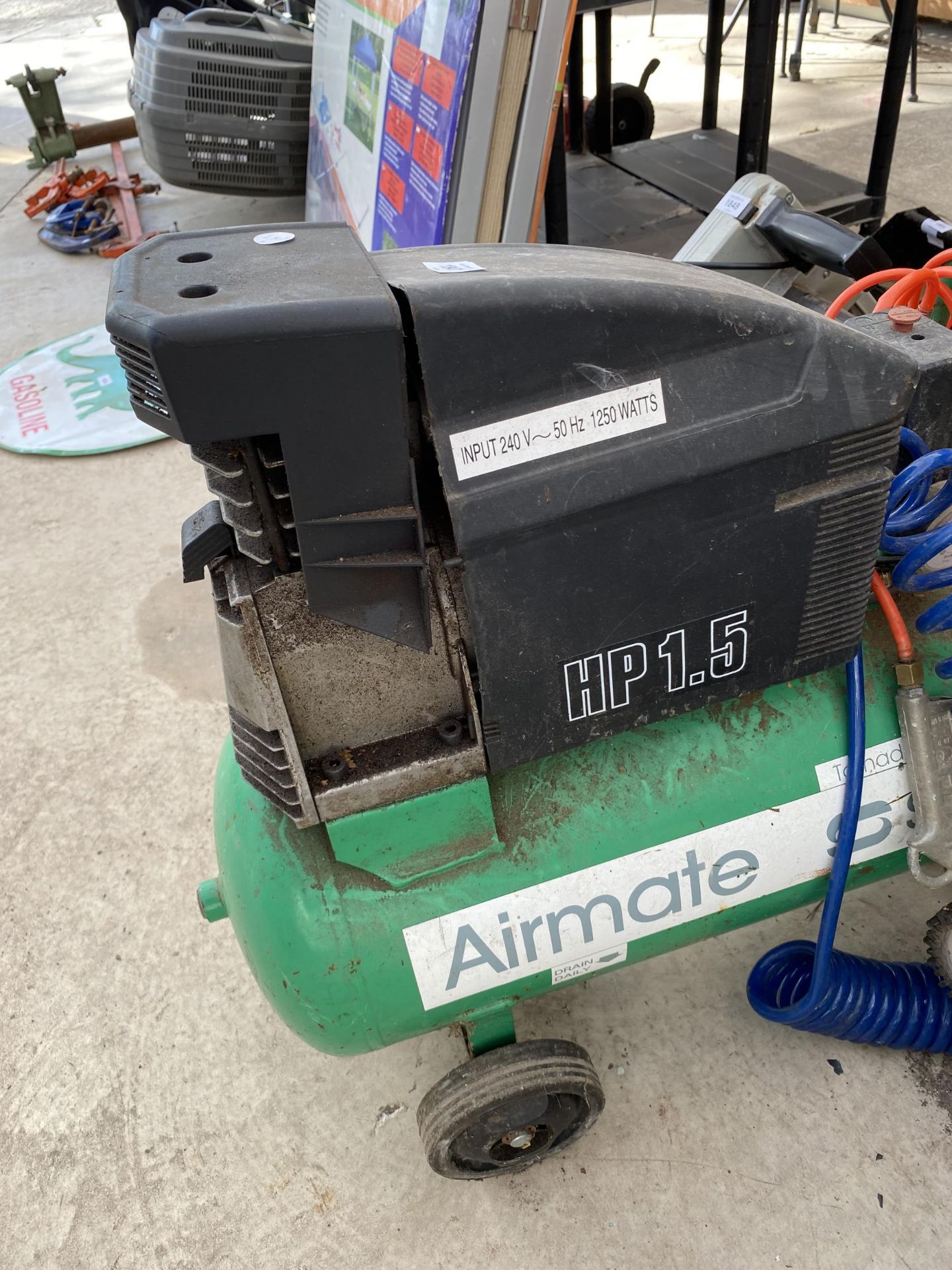 AN AIRMATE AIR COMPRESSOR - Image 2 of 3