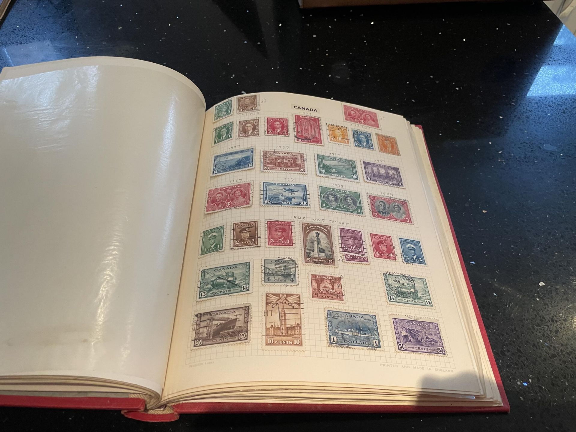THE SENATOR STAMP ALBUM OF COMMONWEALTH AND WORLD STAMPS - Image 5 of 5