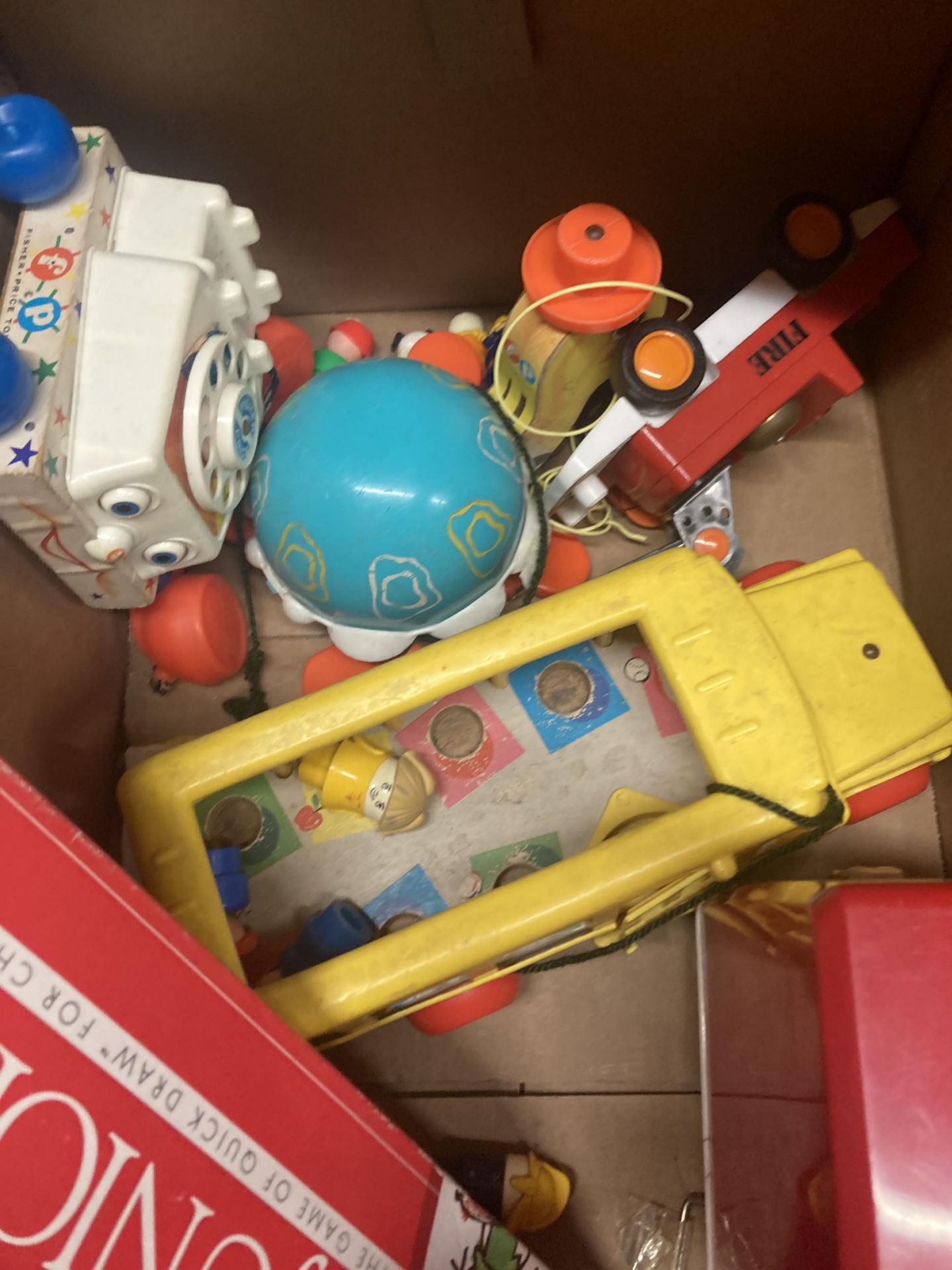 A QUANTITY OF CHILDREN'S TOYS TO INCLUDE FISHER PRICE, ETC - Image 4 of 4